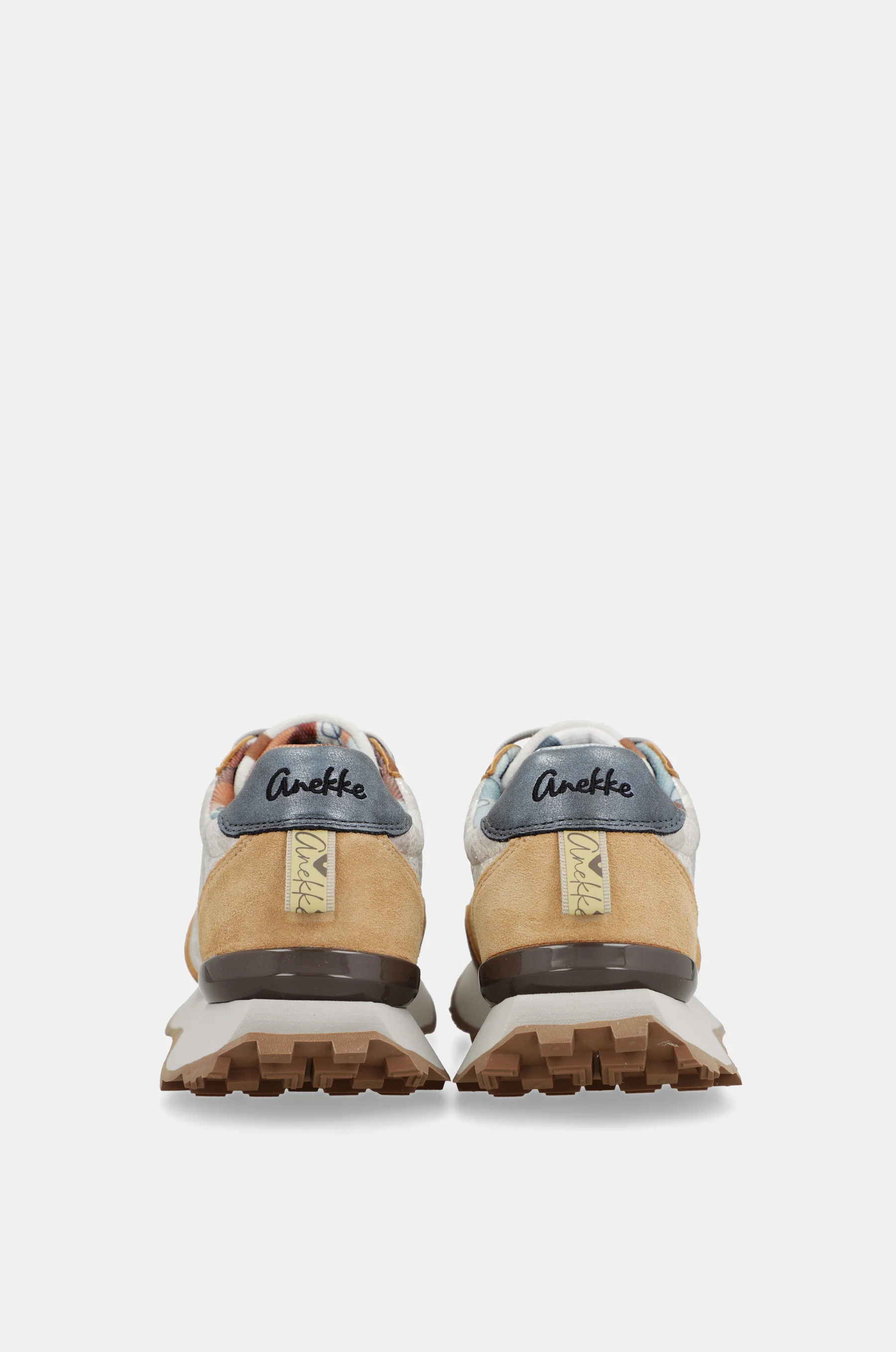 Beige and orange sneakers - Image 5