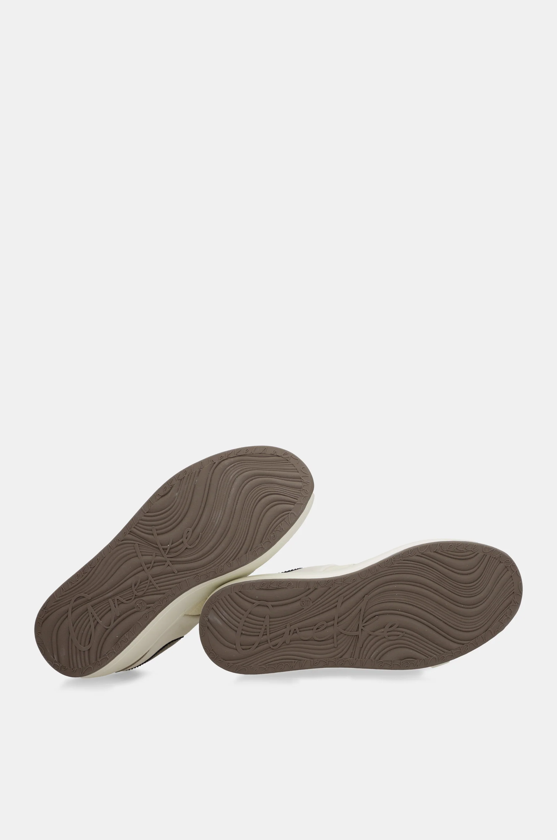 Beige sneakers - Image 4