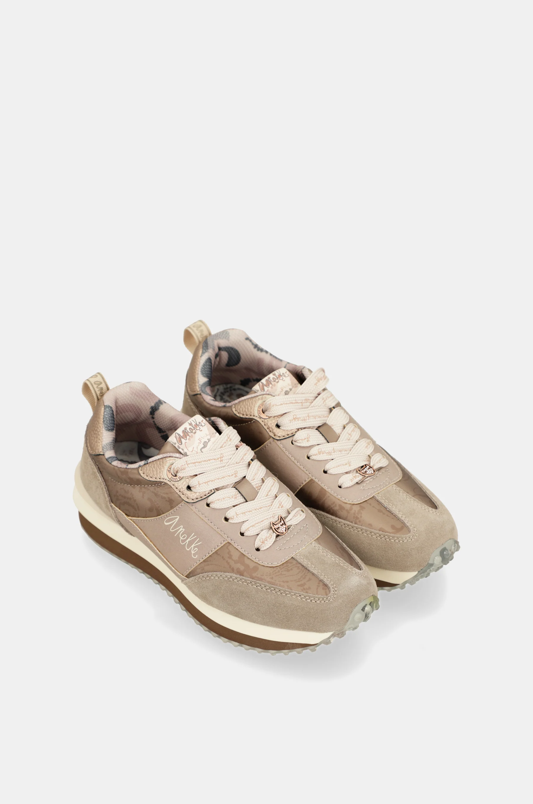 Beige sneakers with multicoloured sole - Image 5