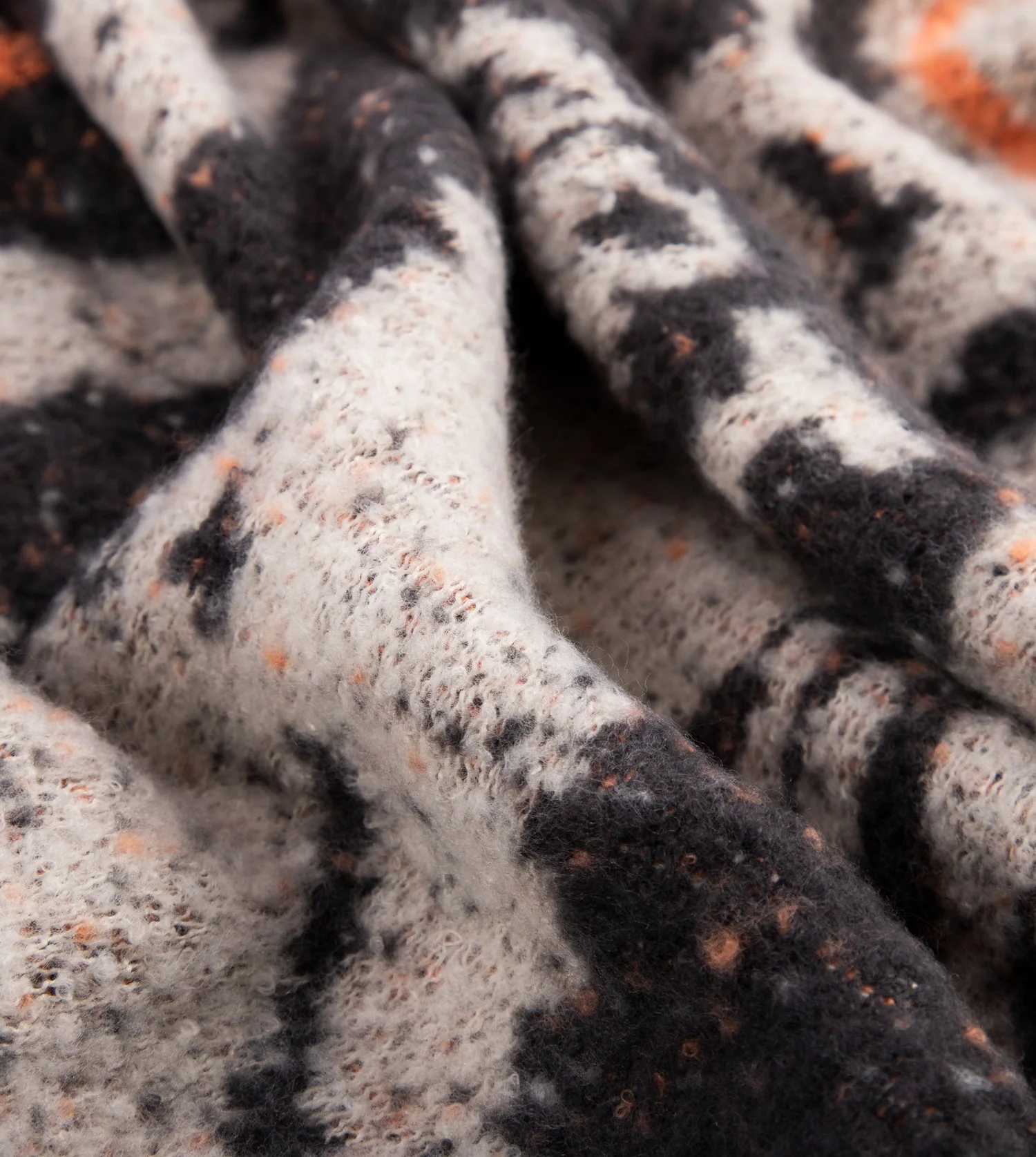 Black and white Contemporary scarf. - Image 4