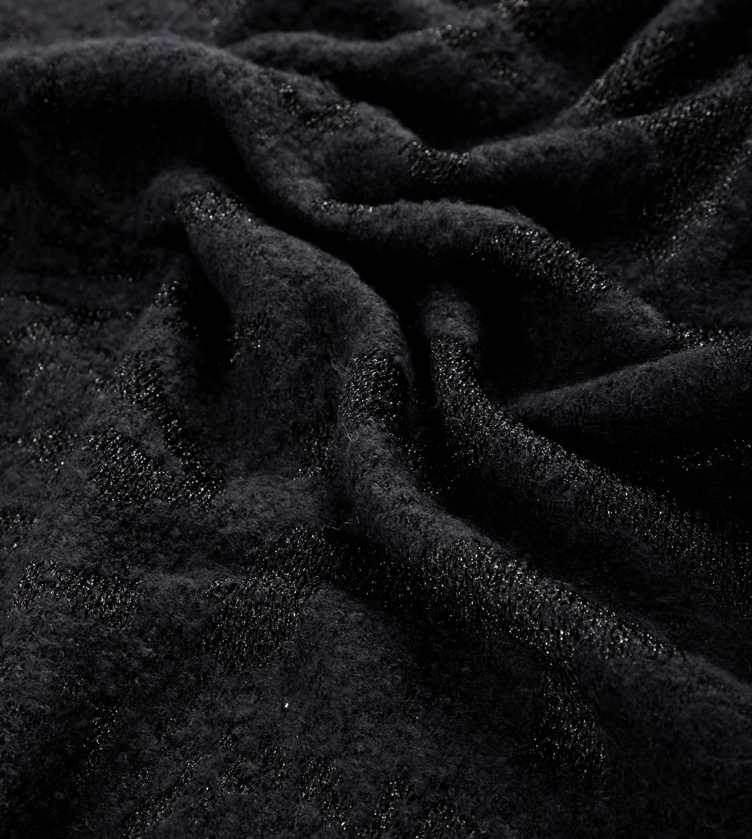 Black logomania scarf. - Image 3