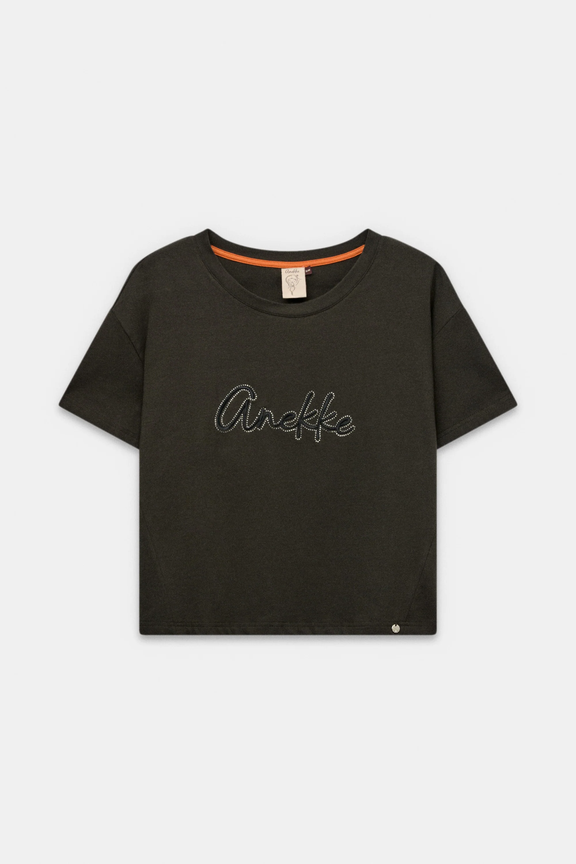 Black short-sleeve T-shirt