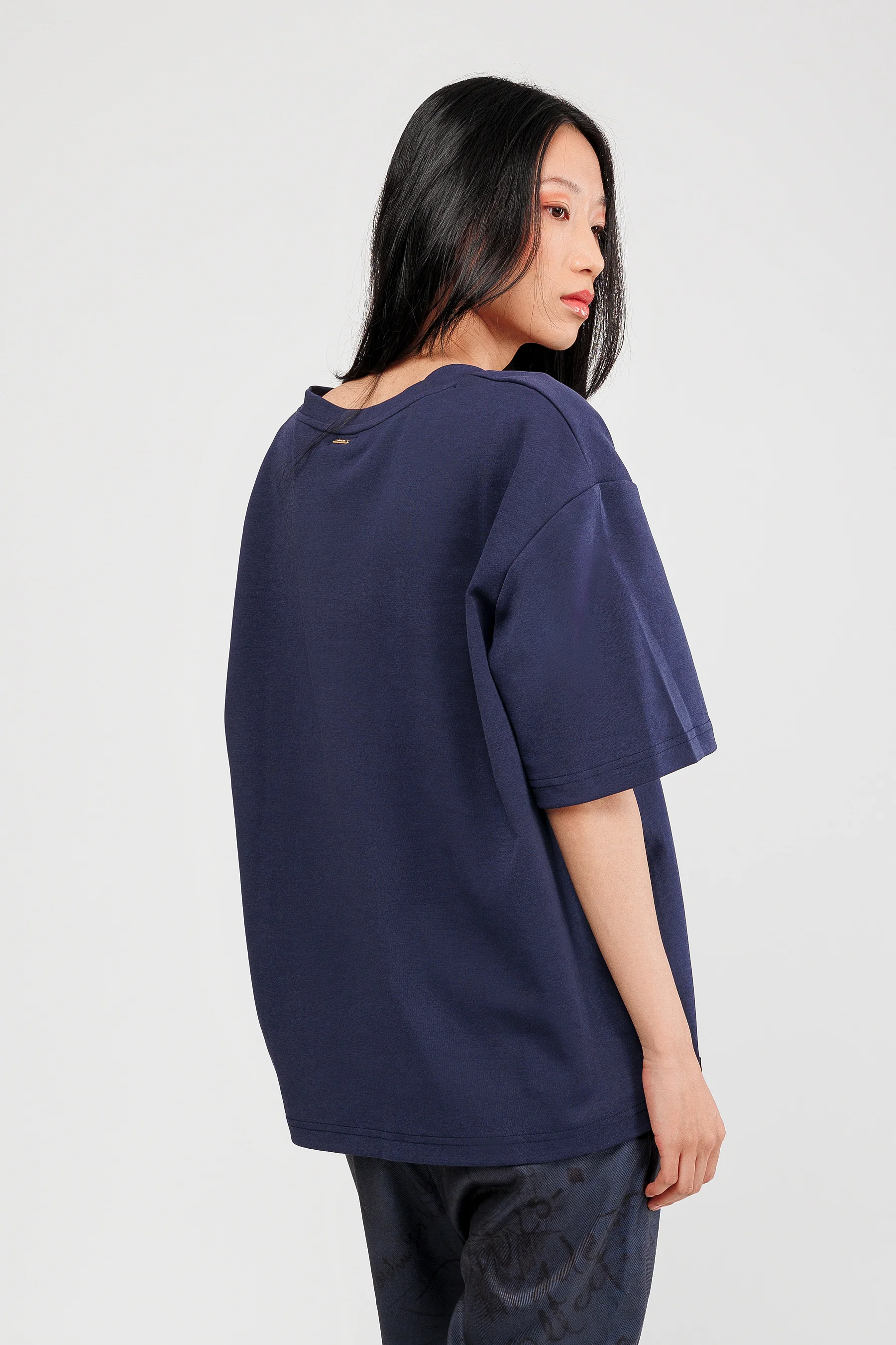 Black short sleeve T-shirt with logo - Image 2