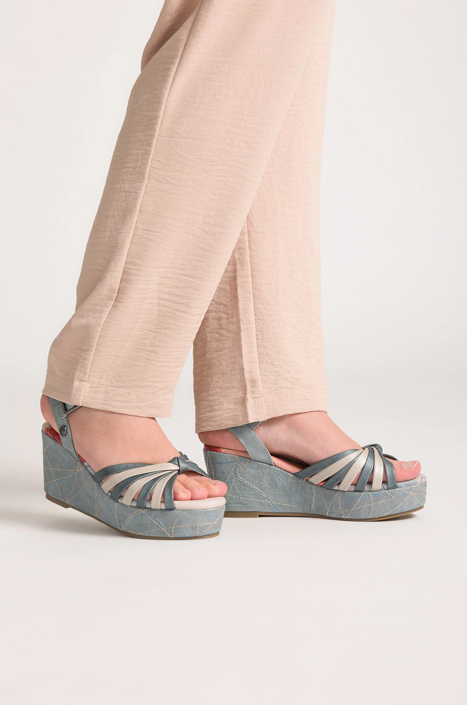 Blue Auralis crossover sandals - Image 2