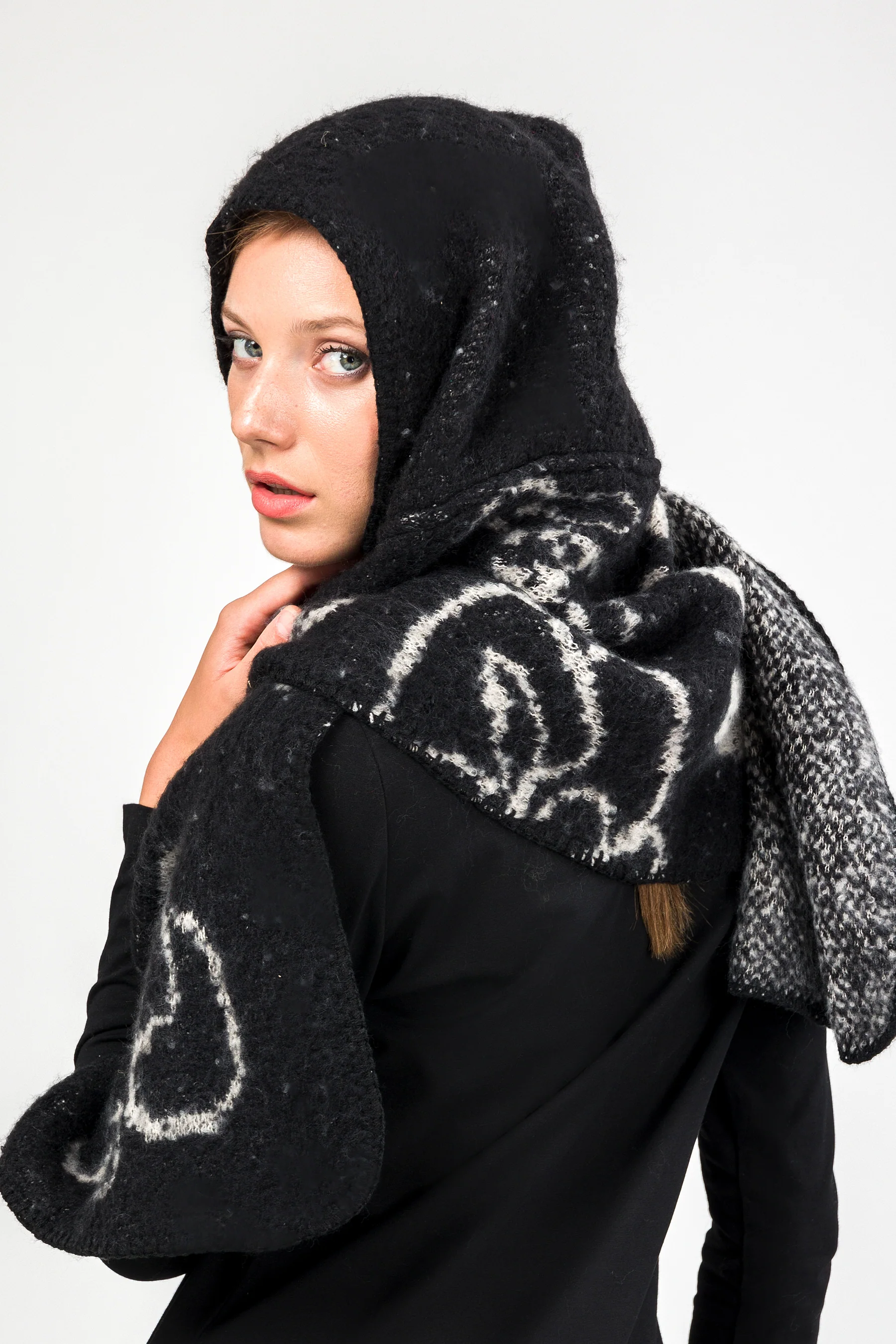 Blue hooded scarf - Image 2
