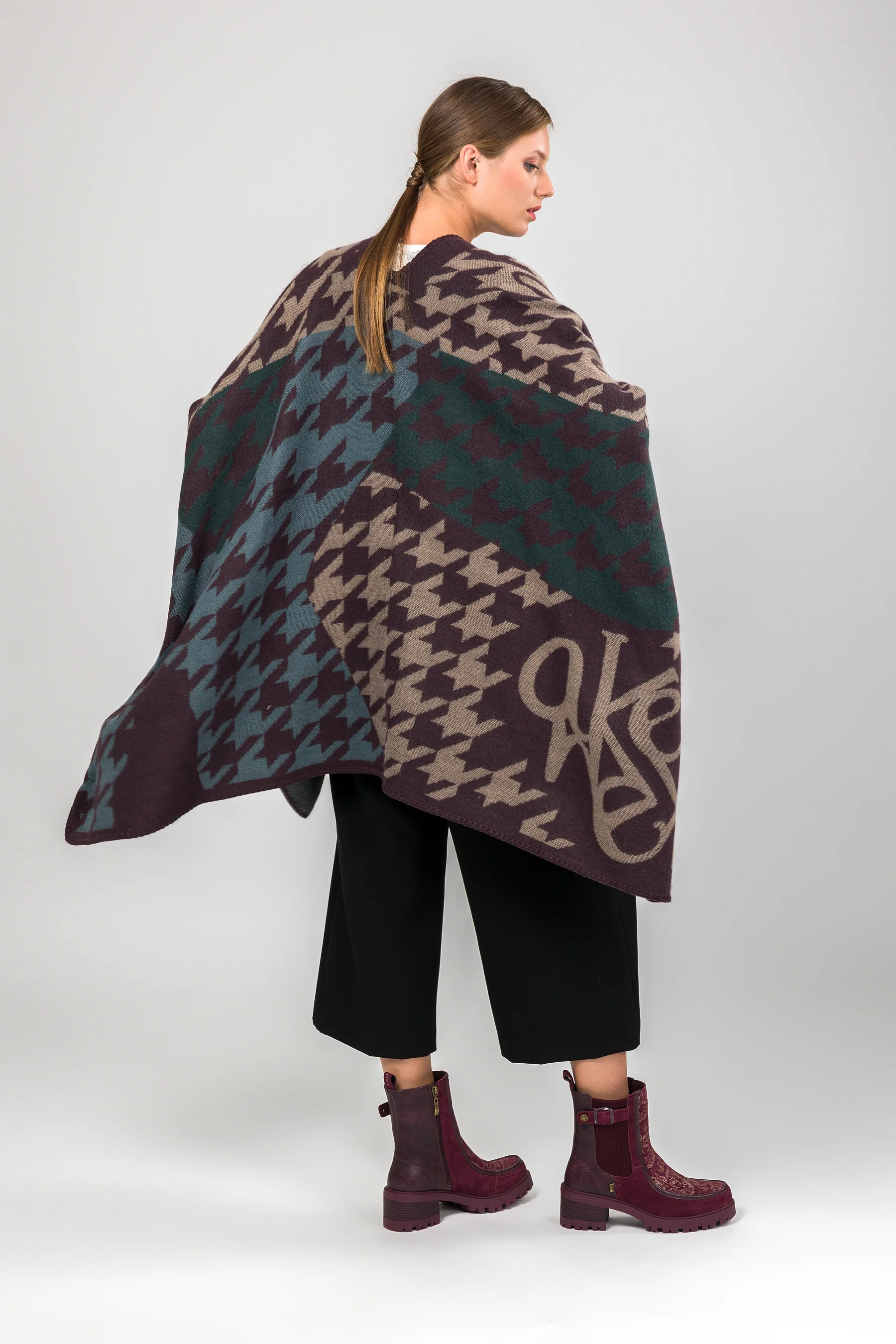 Blue & purple poncho - Image 3