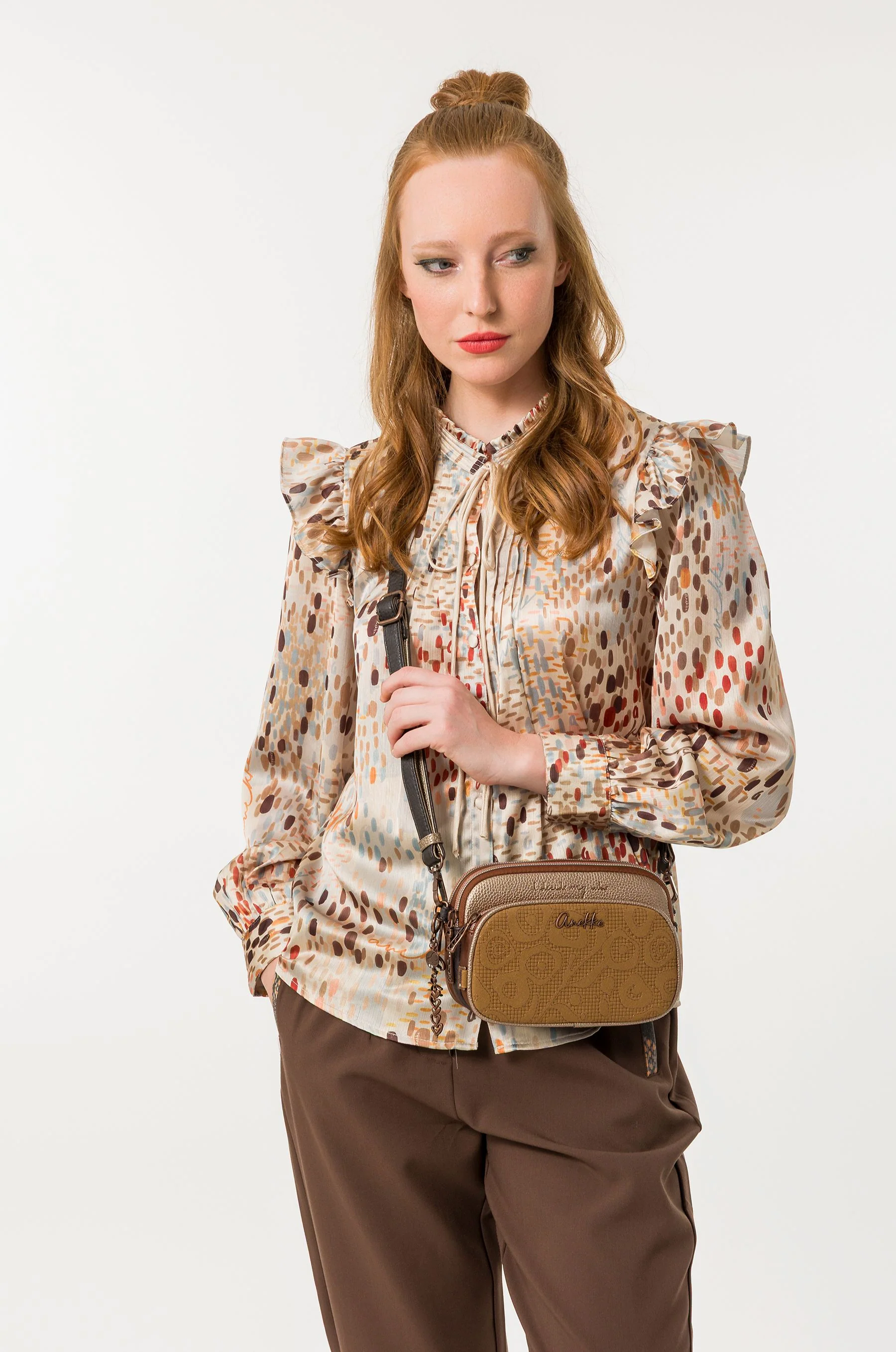 Small crossbody bag Camel - Image 9