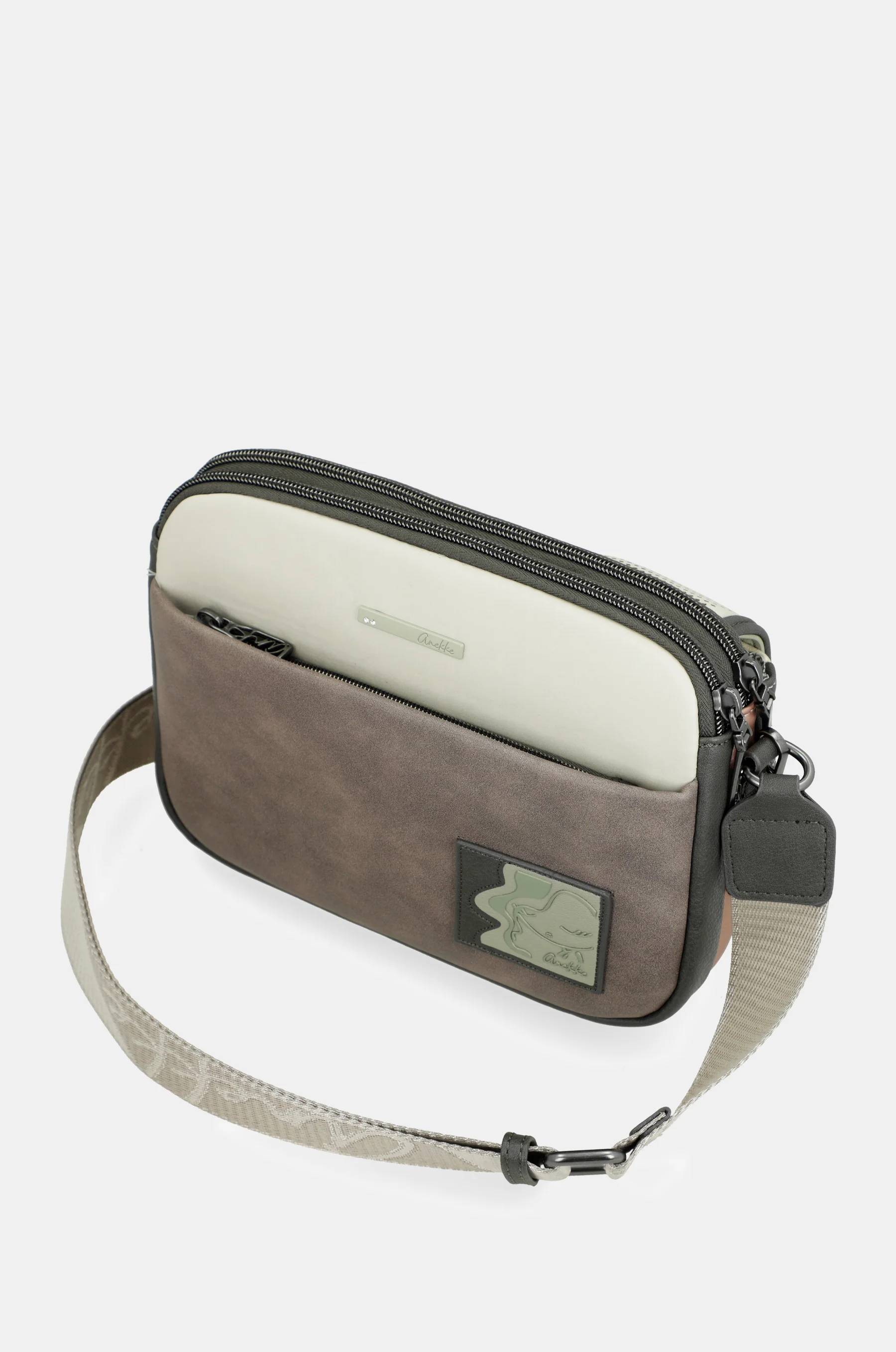 Crossbody bag Symmetra with flap - Image 5