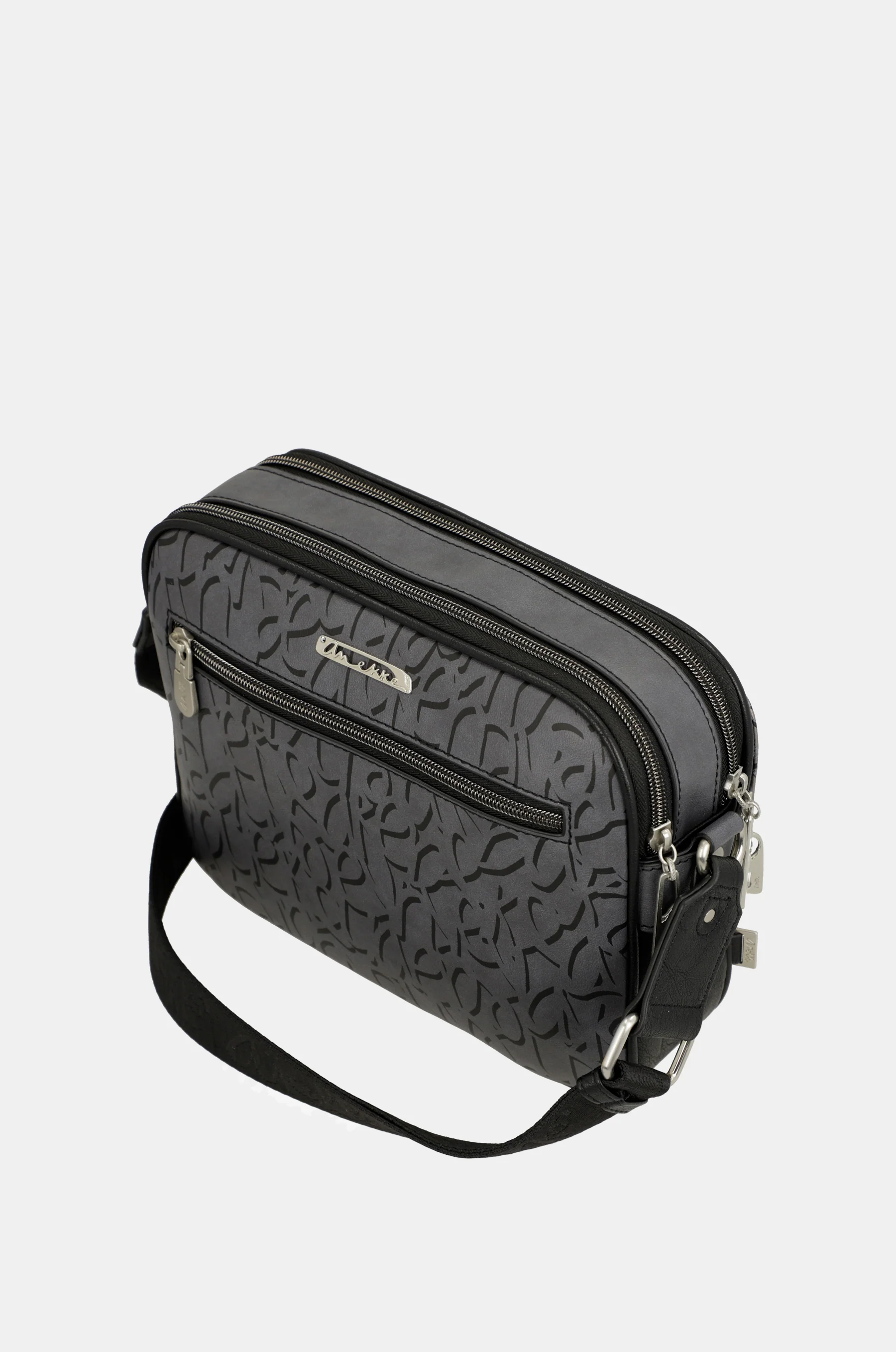 Crust medium crossbody bag with pockets - Image 7