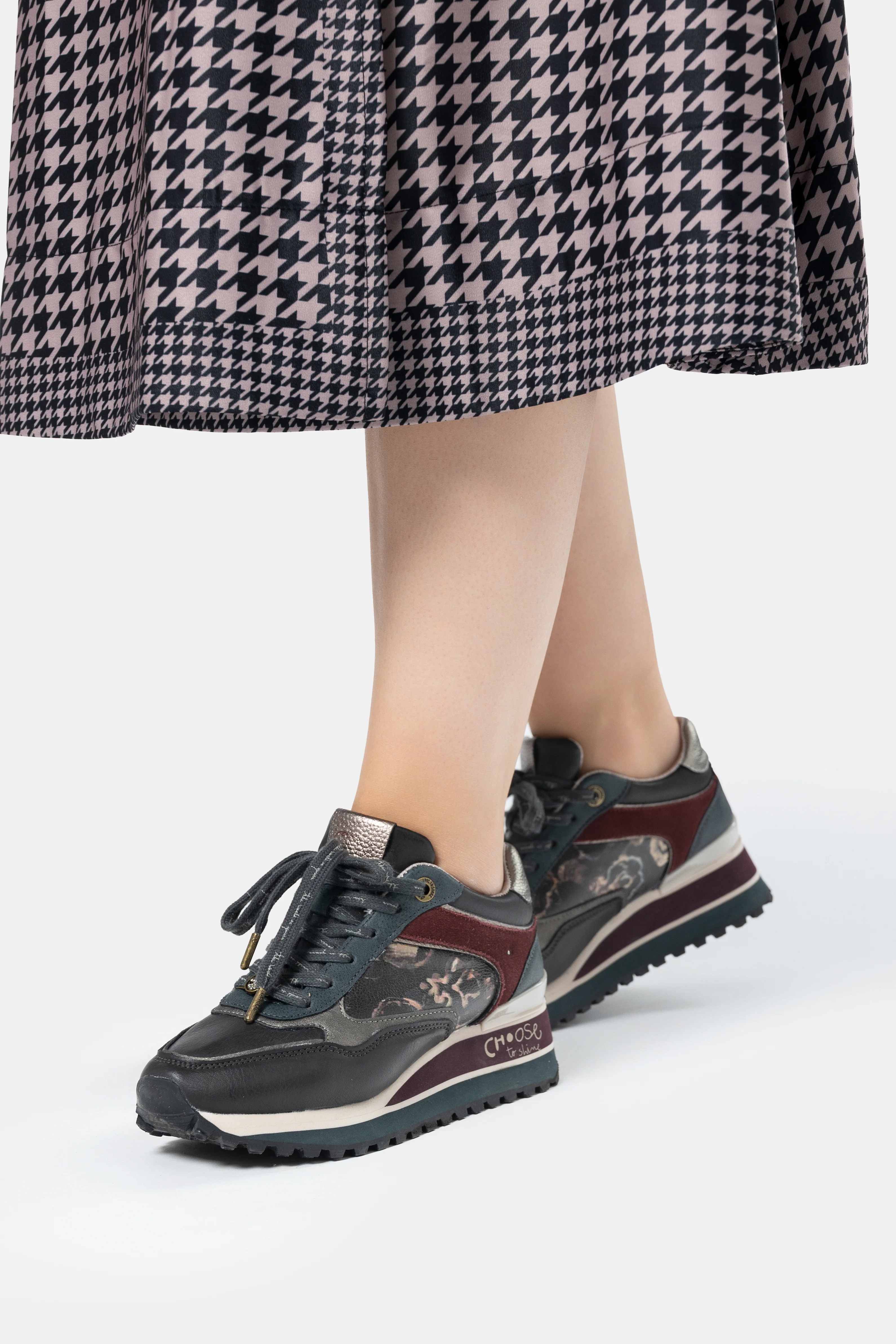 Dark grey platform sneakers - Image 2