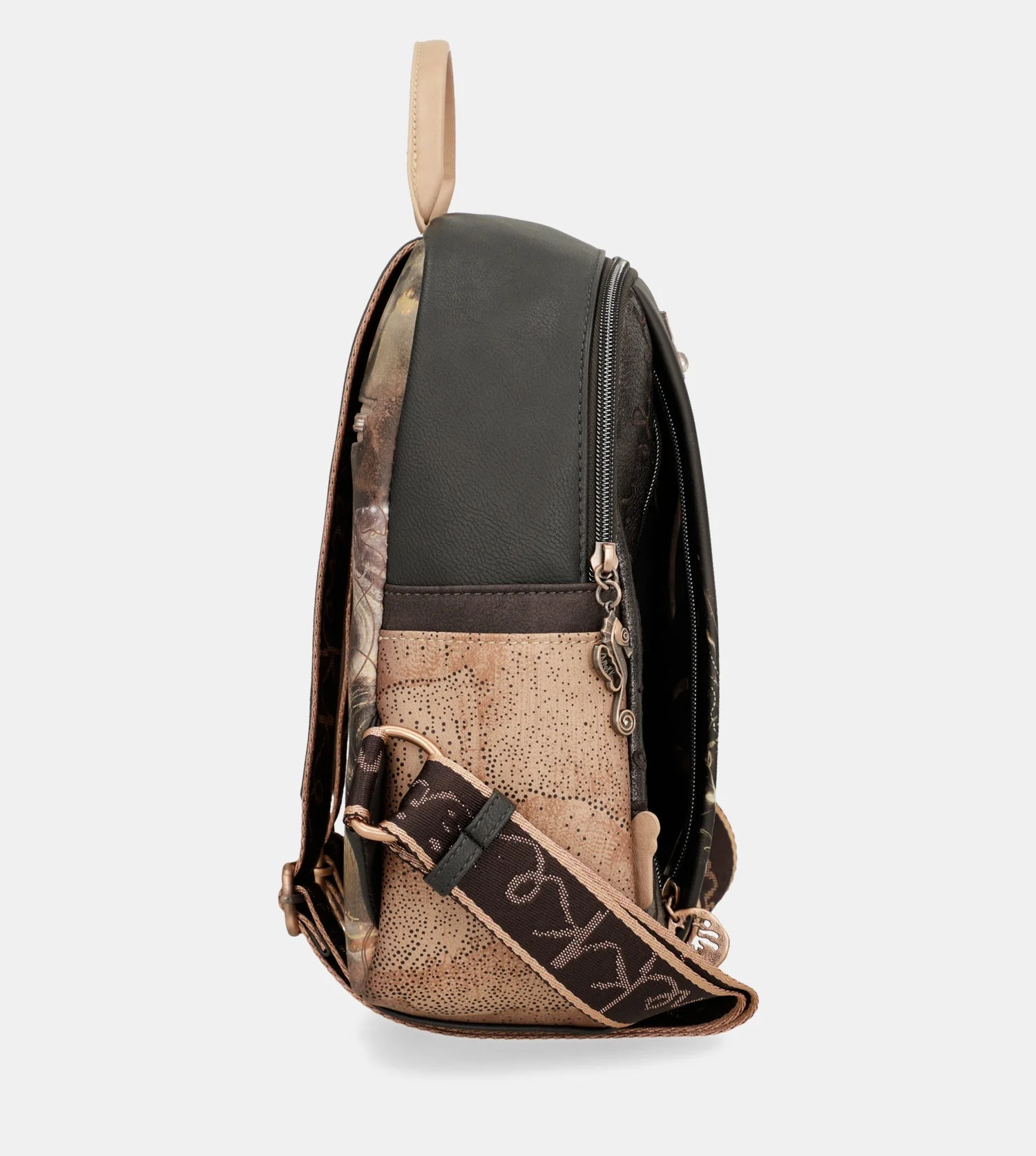 Dreamverse backpack for leisure use - Image 4