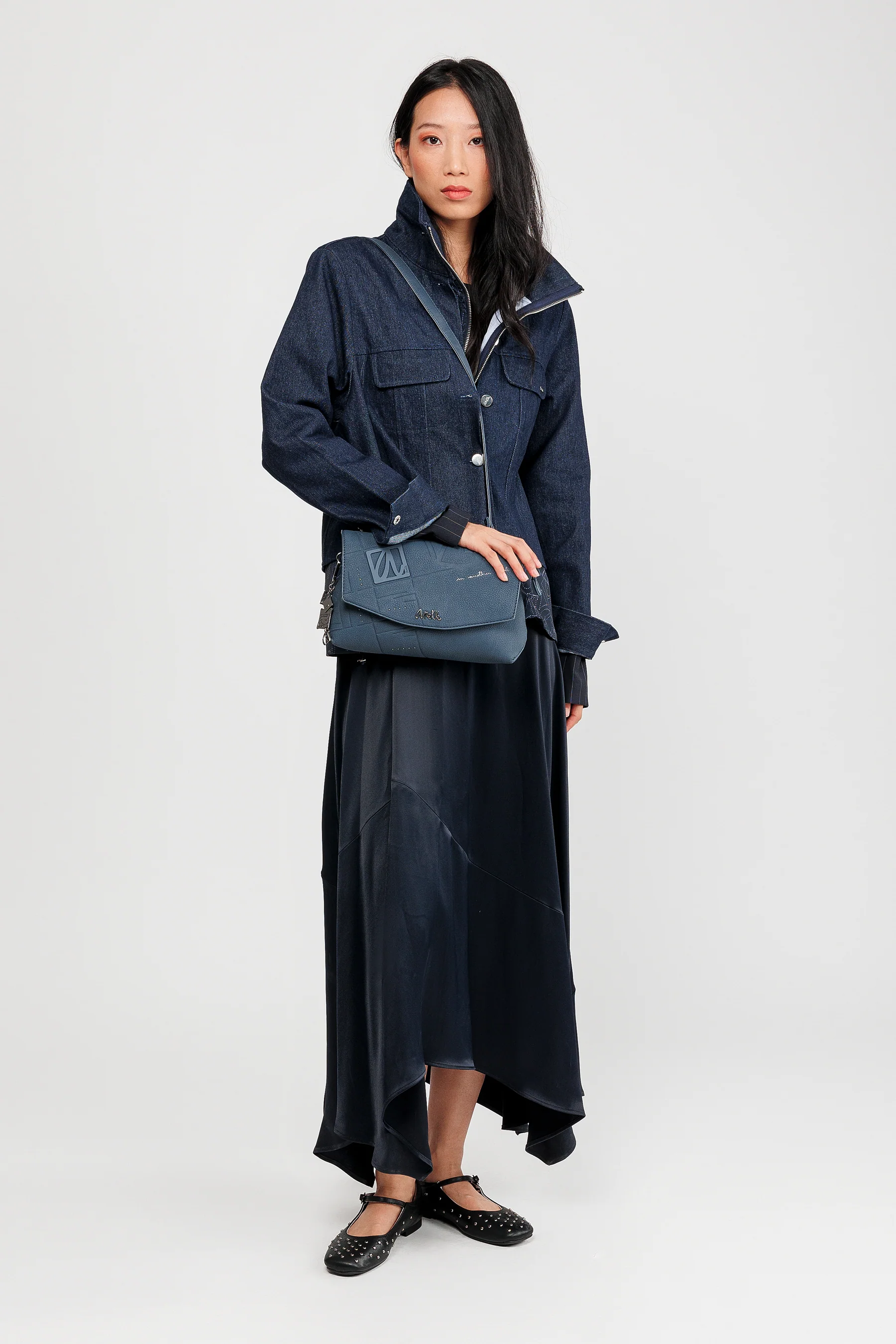 Evolution crossbody bag with flap - Image 4