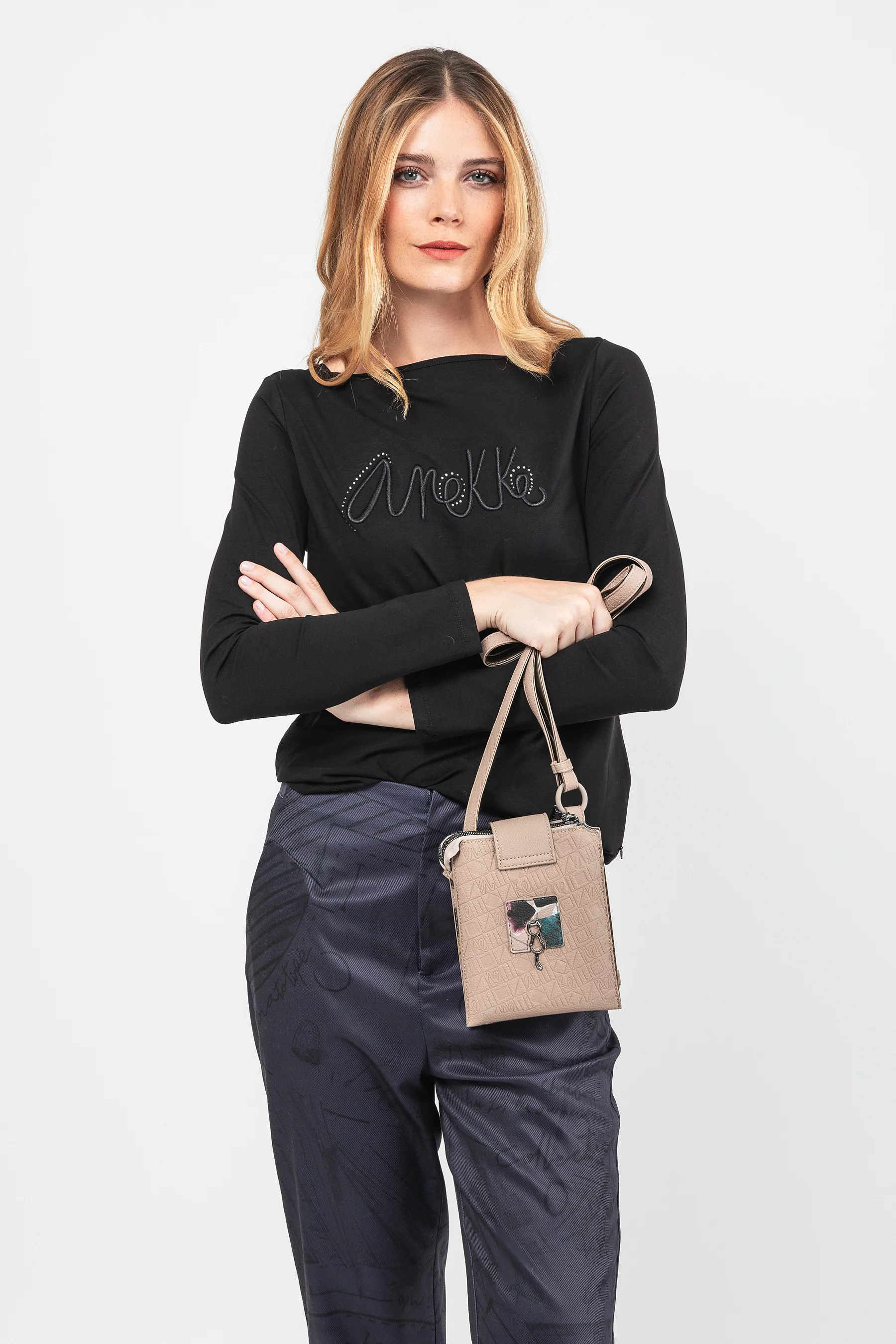 Evolution mini crossbody bag with flap - Image 4
