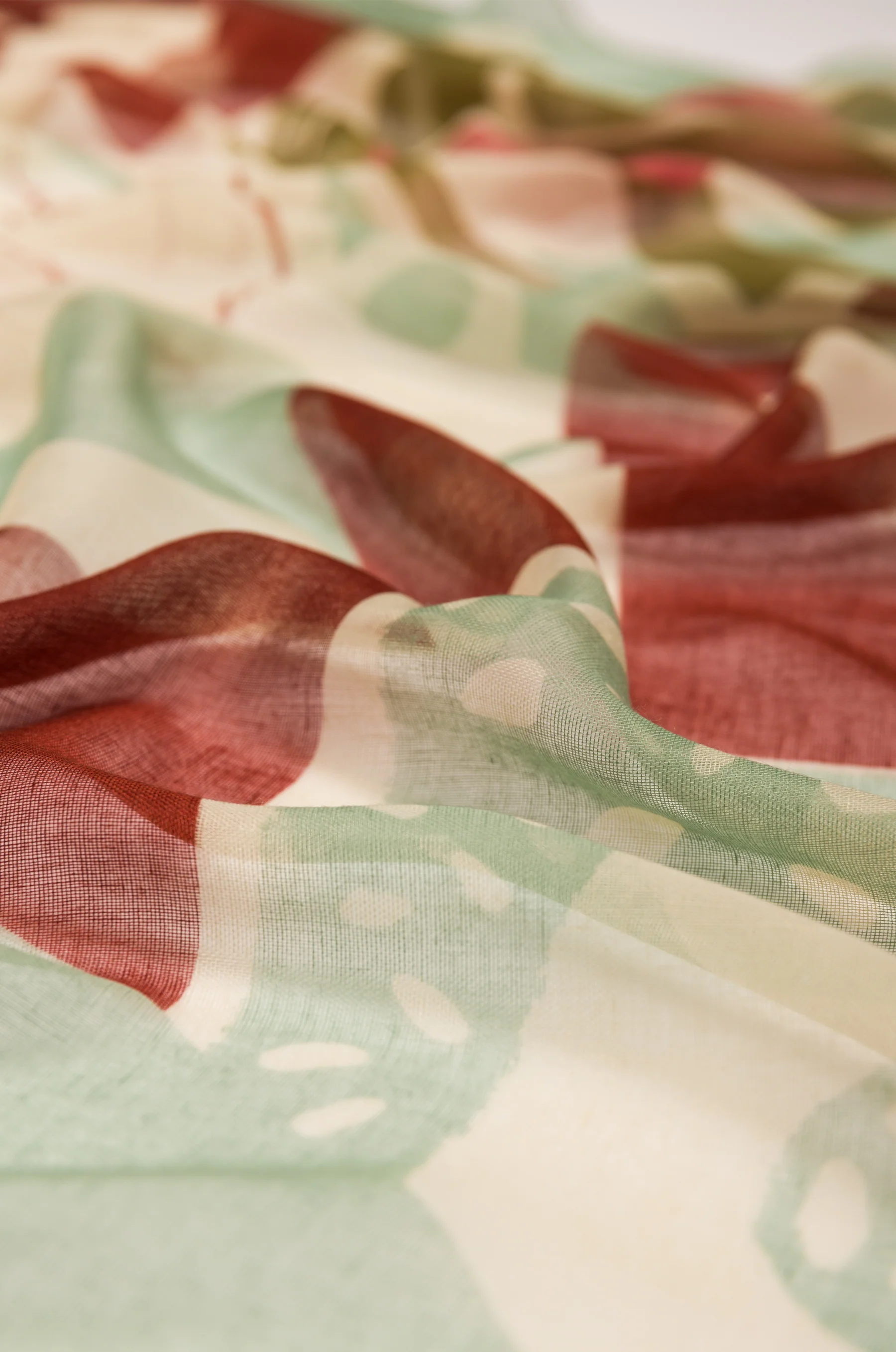 Green scarf Muse - Image 2