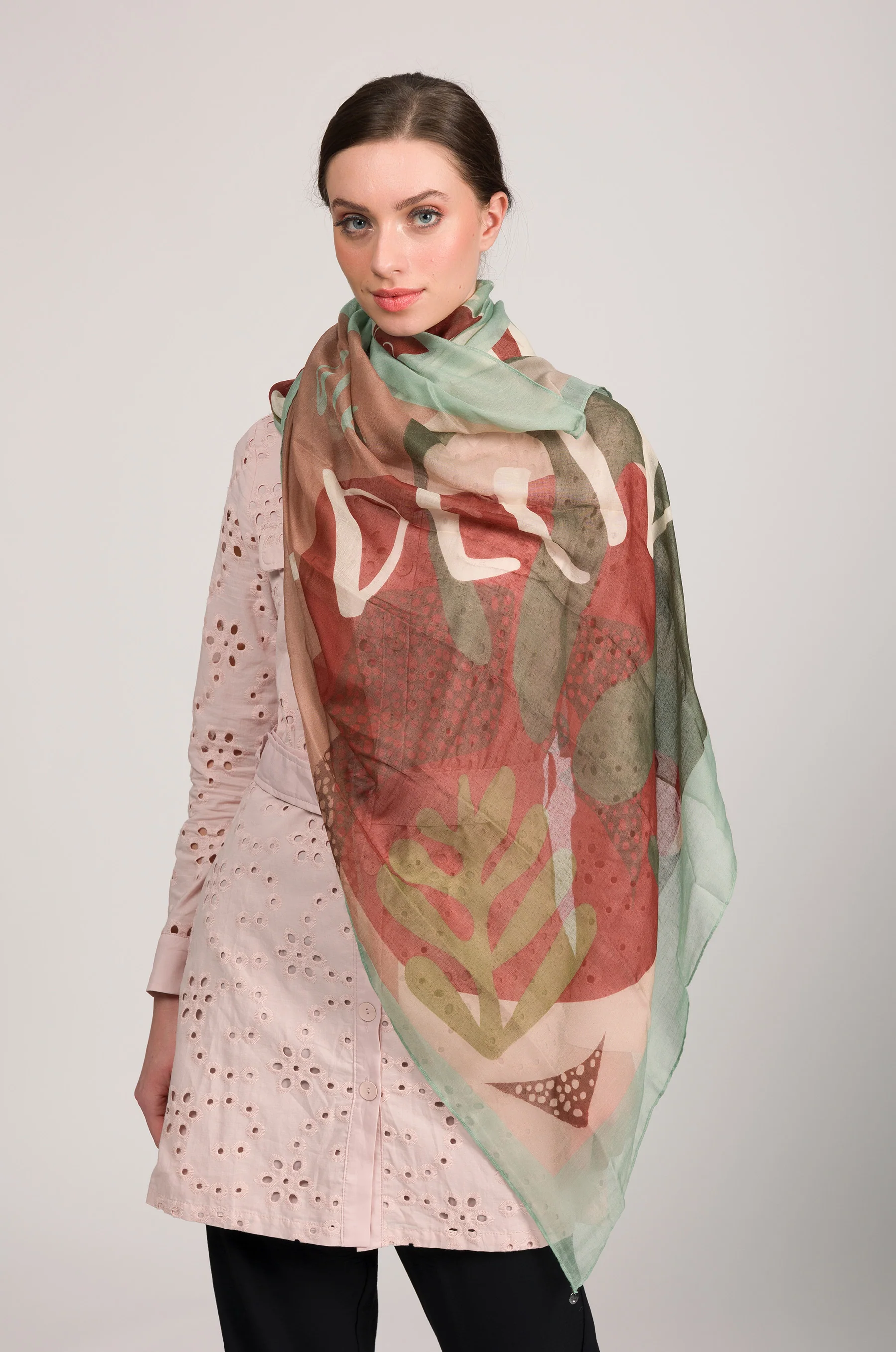 Green scarf Muse - Image 3