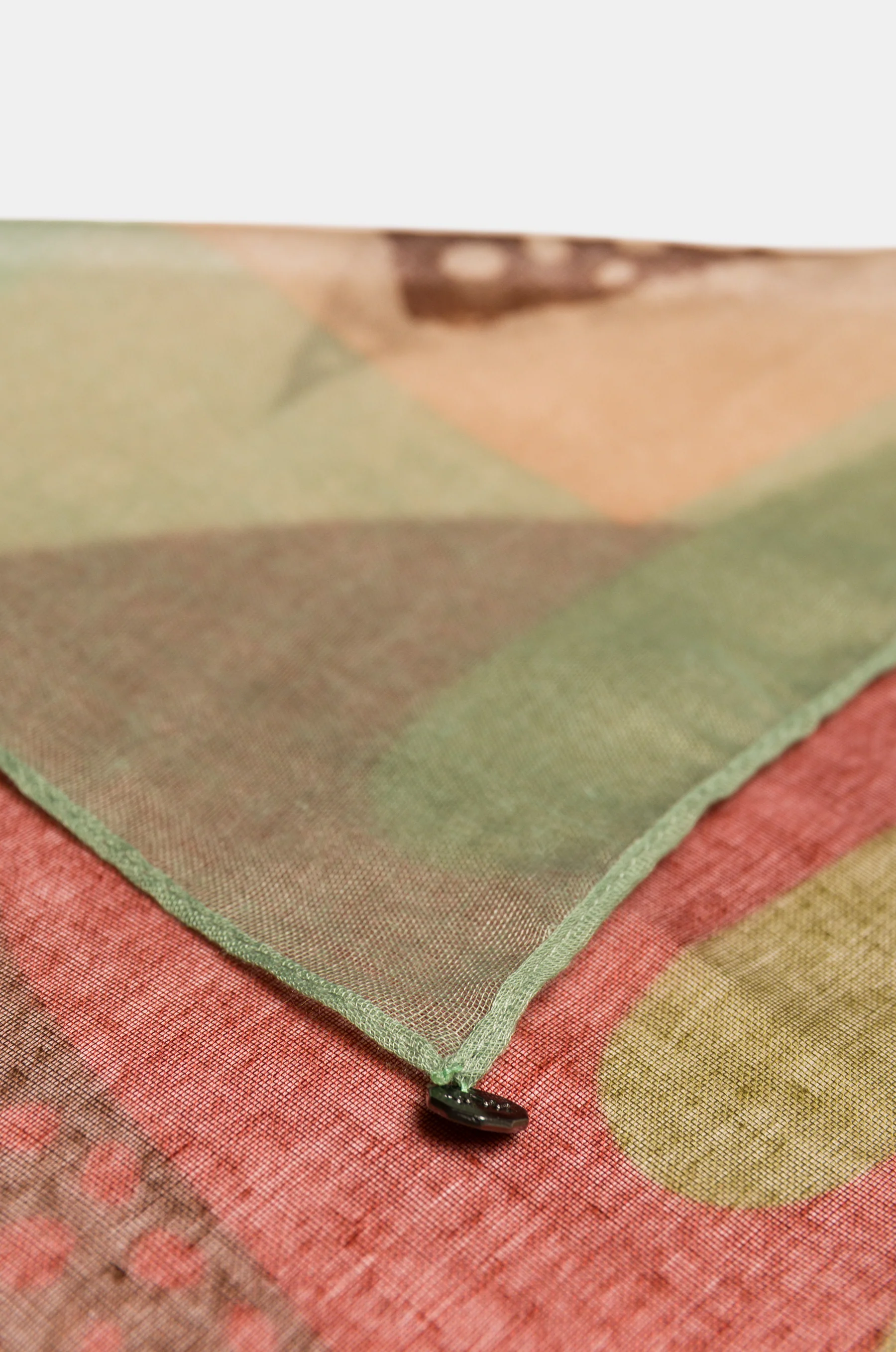 Green scarf Muse - Image 5