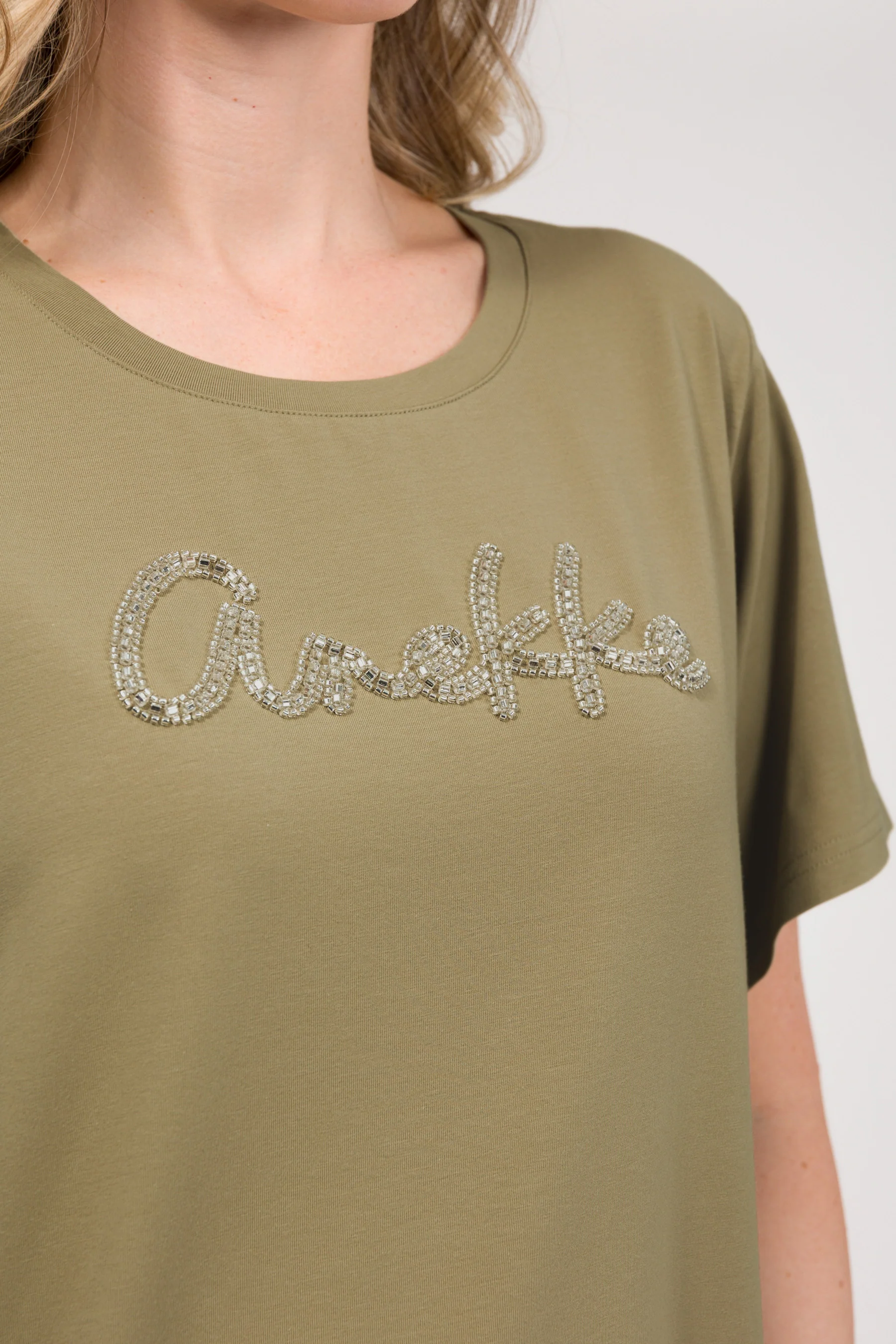 Green T-shirt with logo - Image 5