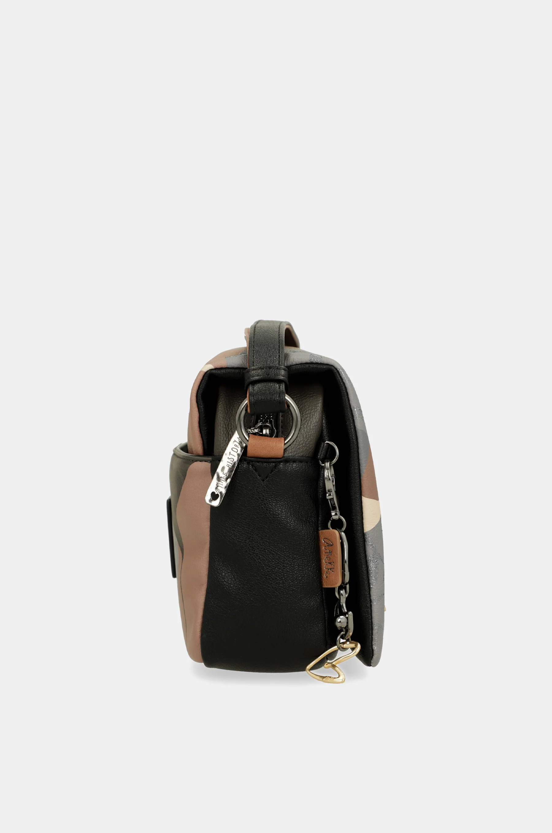 Heartbeat crossbody bag with flap - Image 3
