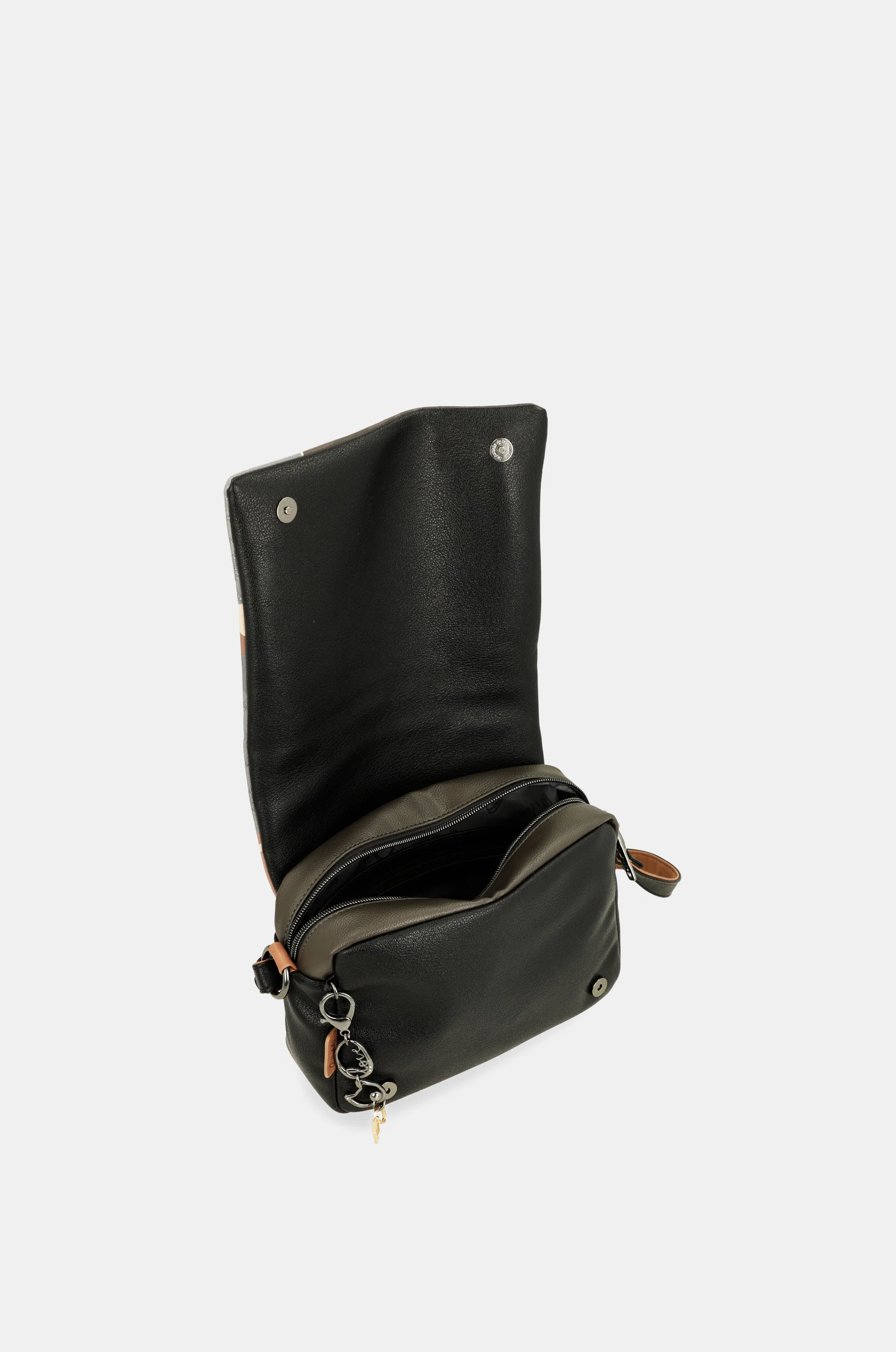 Heartbeat crossbody bag with flap - Image 5