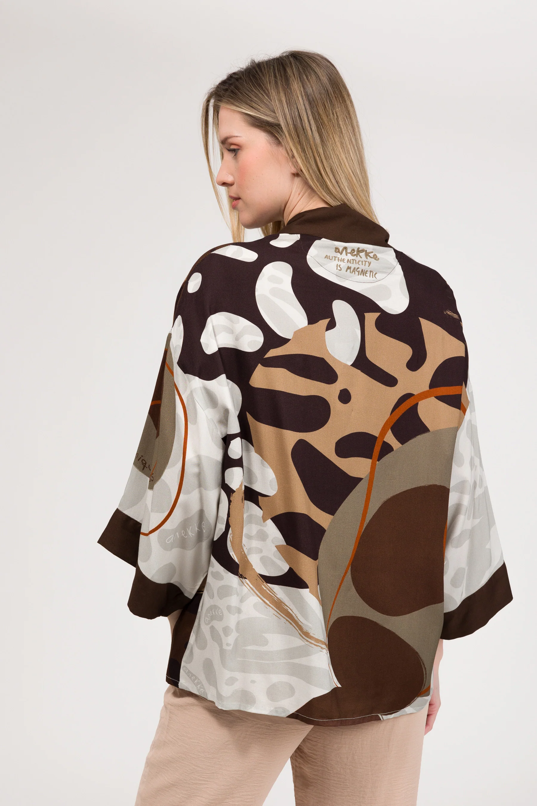 Open kimono Gaia - Image 4