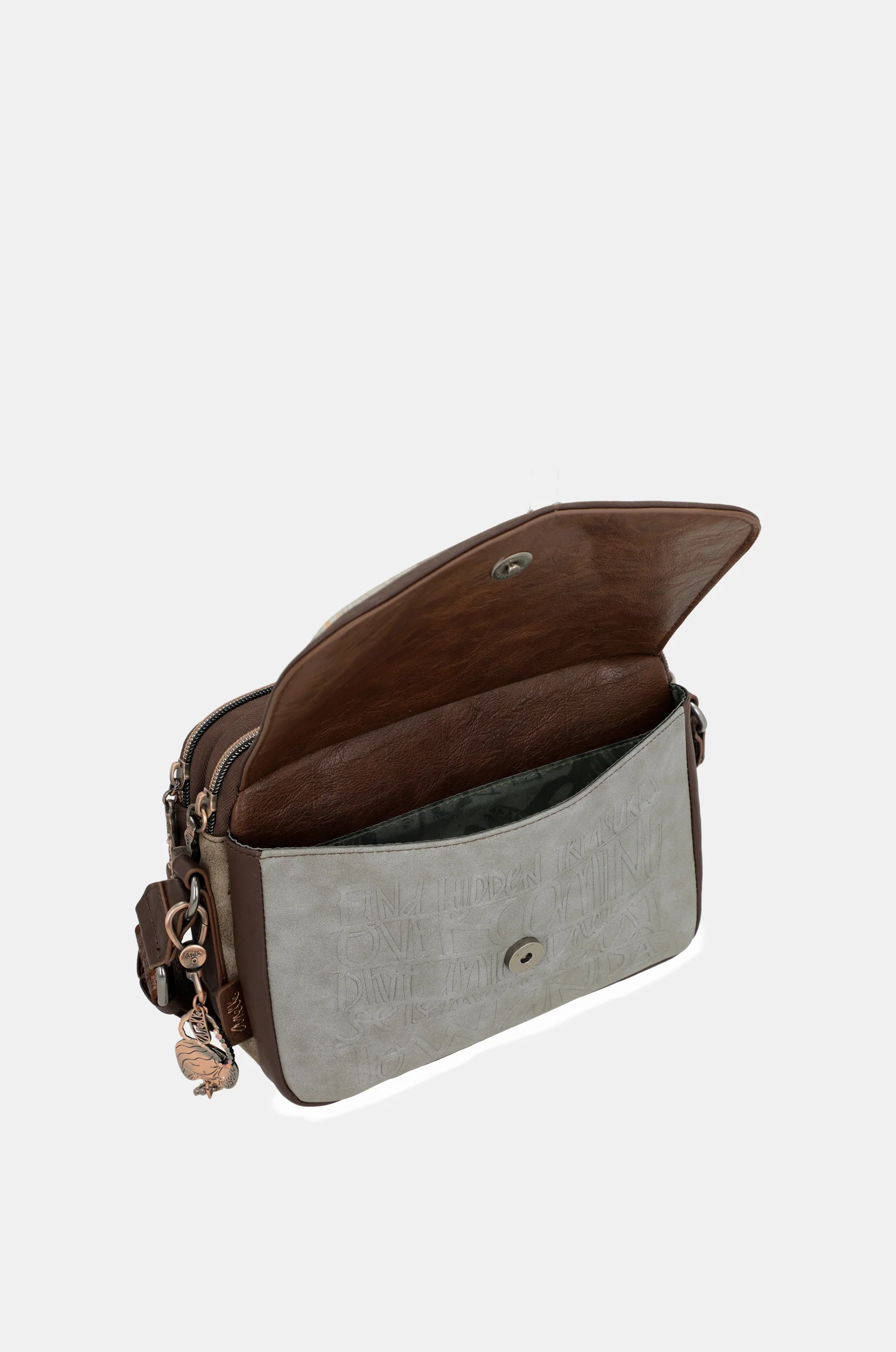 Outer crossbody bag with flap - Image 7