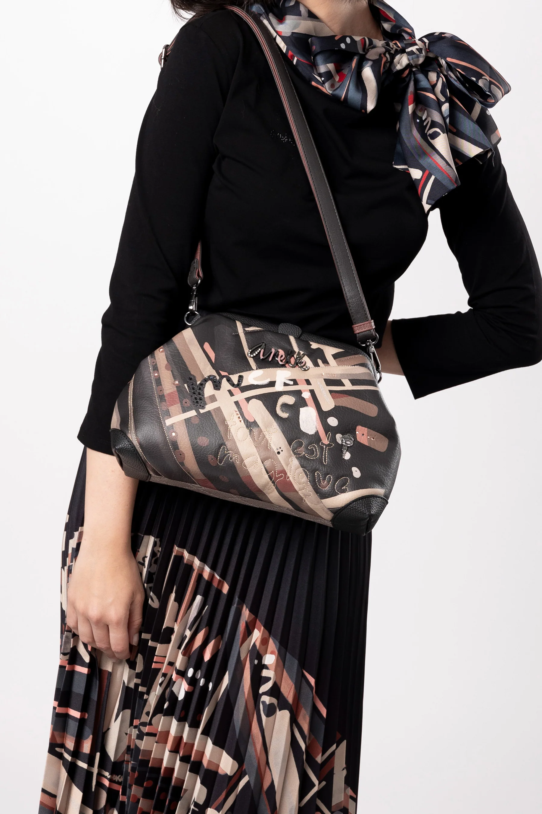 Parisian bucket-shape bag - Image 2