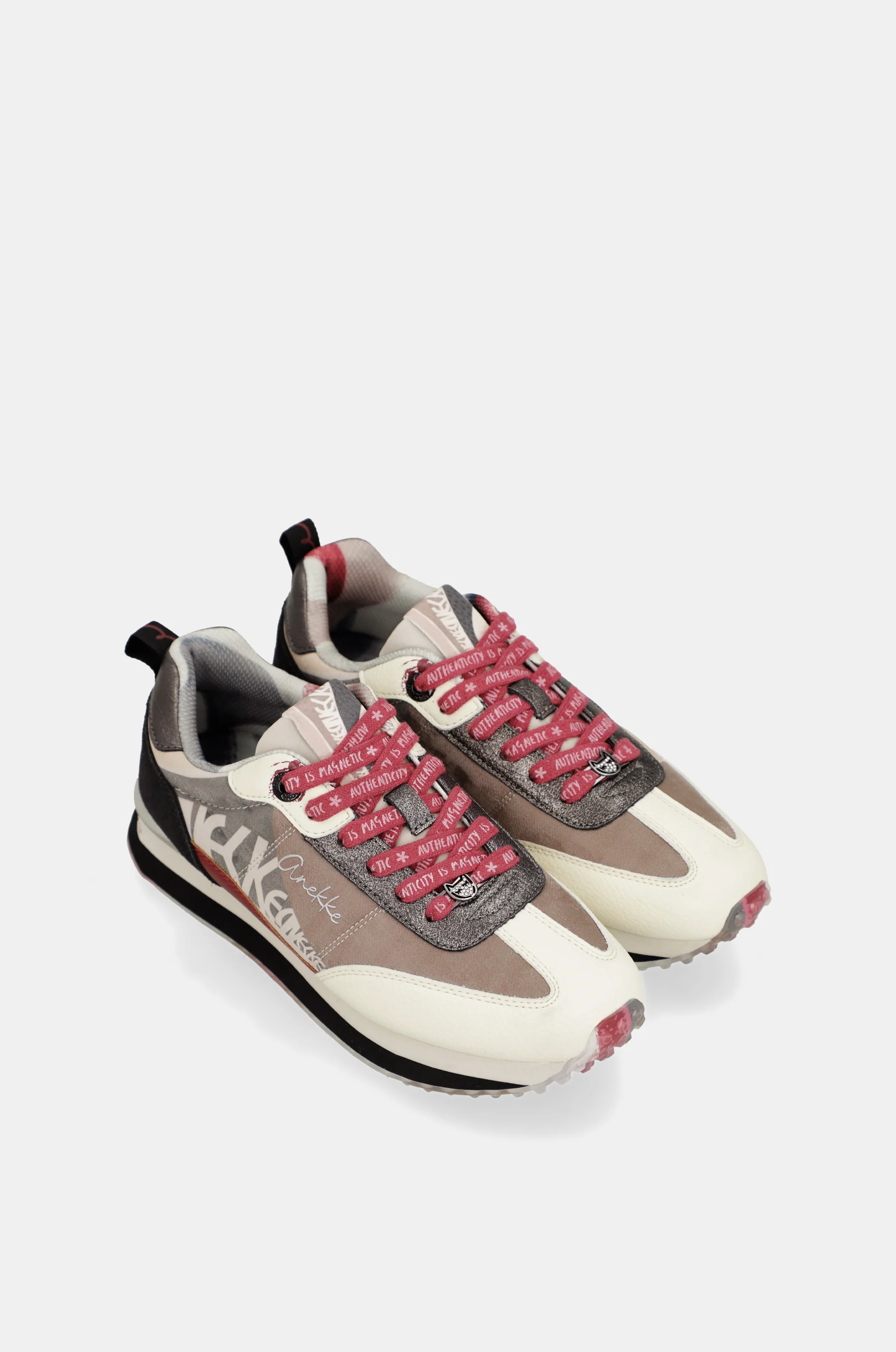 Pink and white sneakers - Image 3