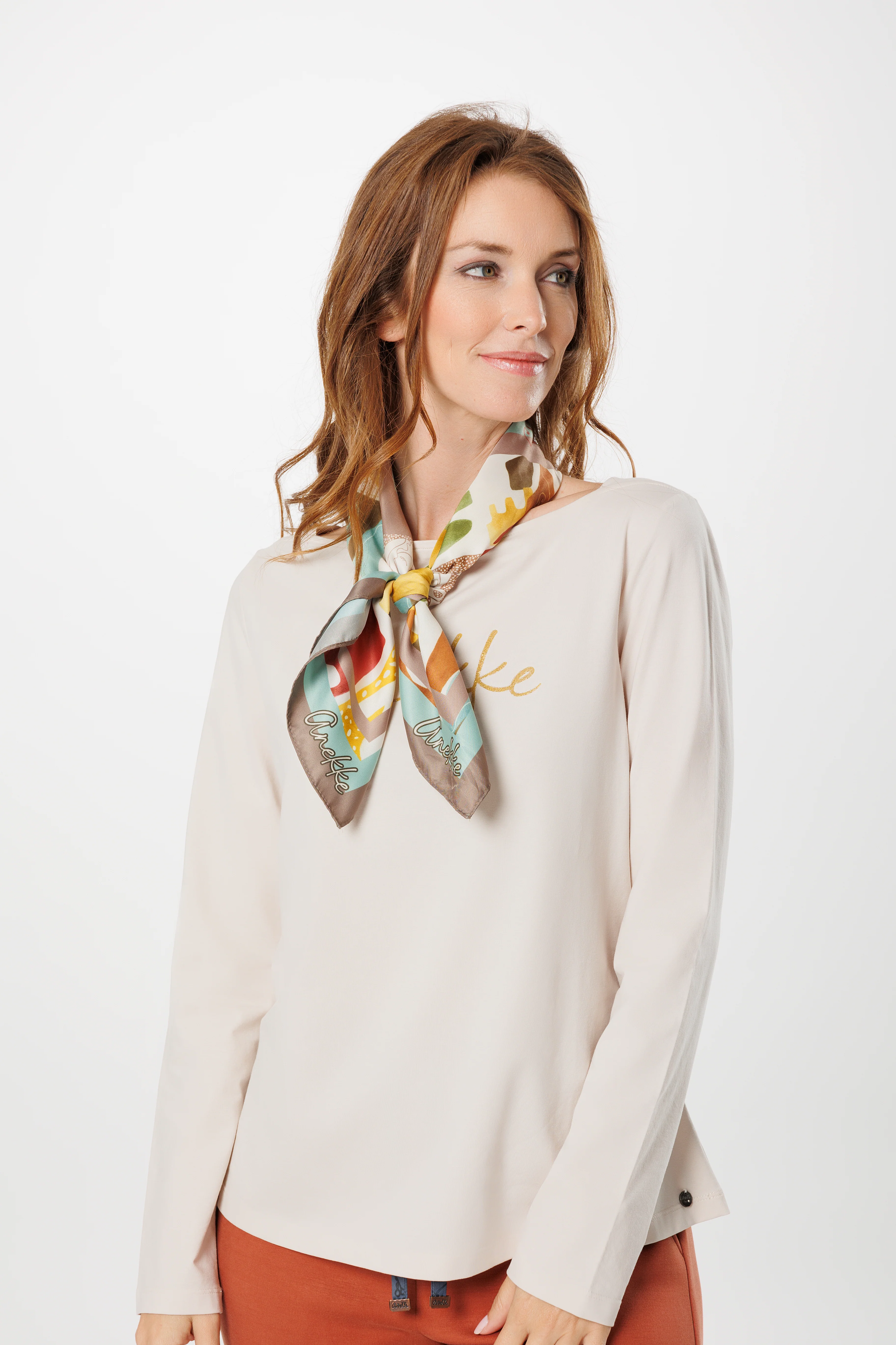 Printed square scarf Amphora - Image 3