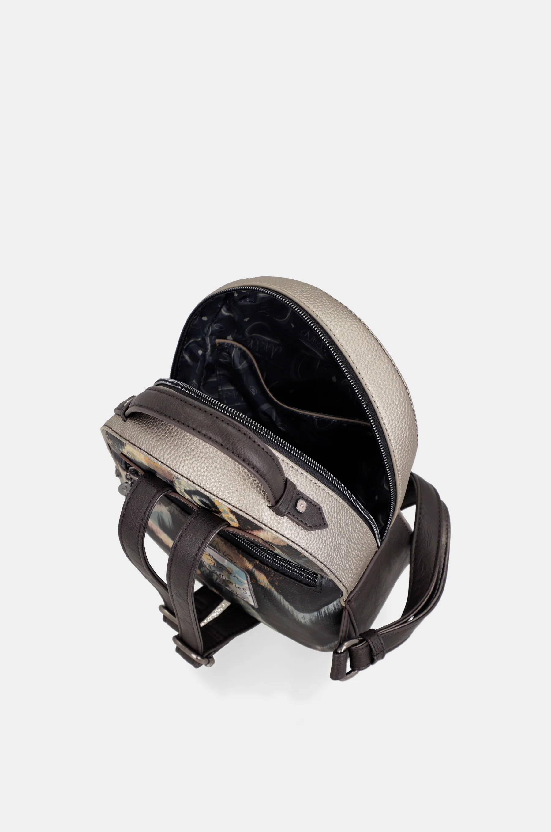 Real small backpack for leisure use - Image 4