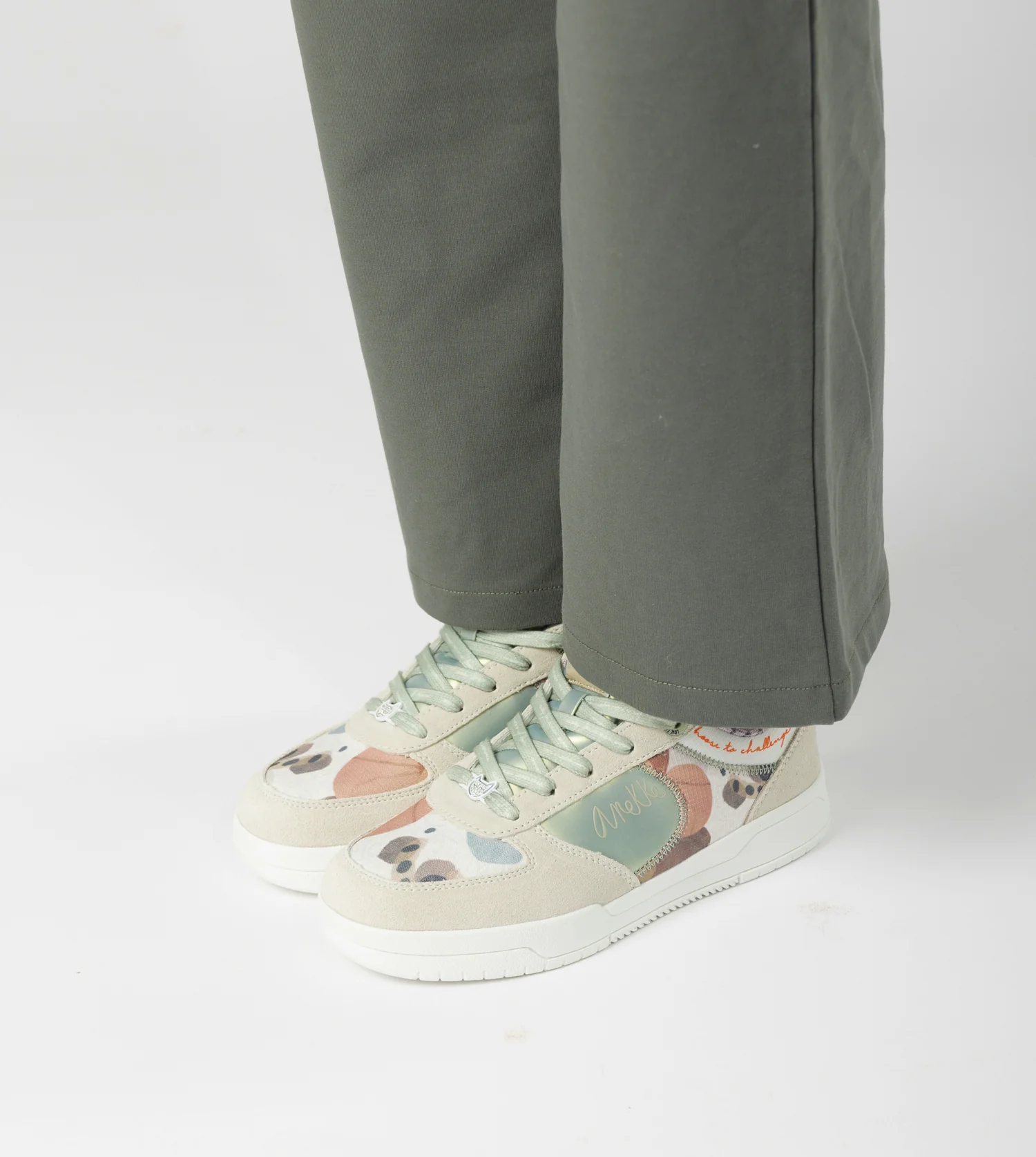 Retro green sneakers - Image 2