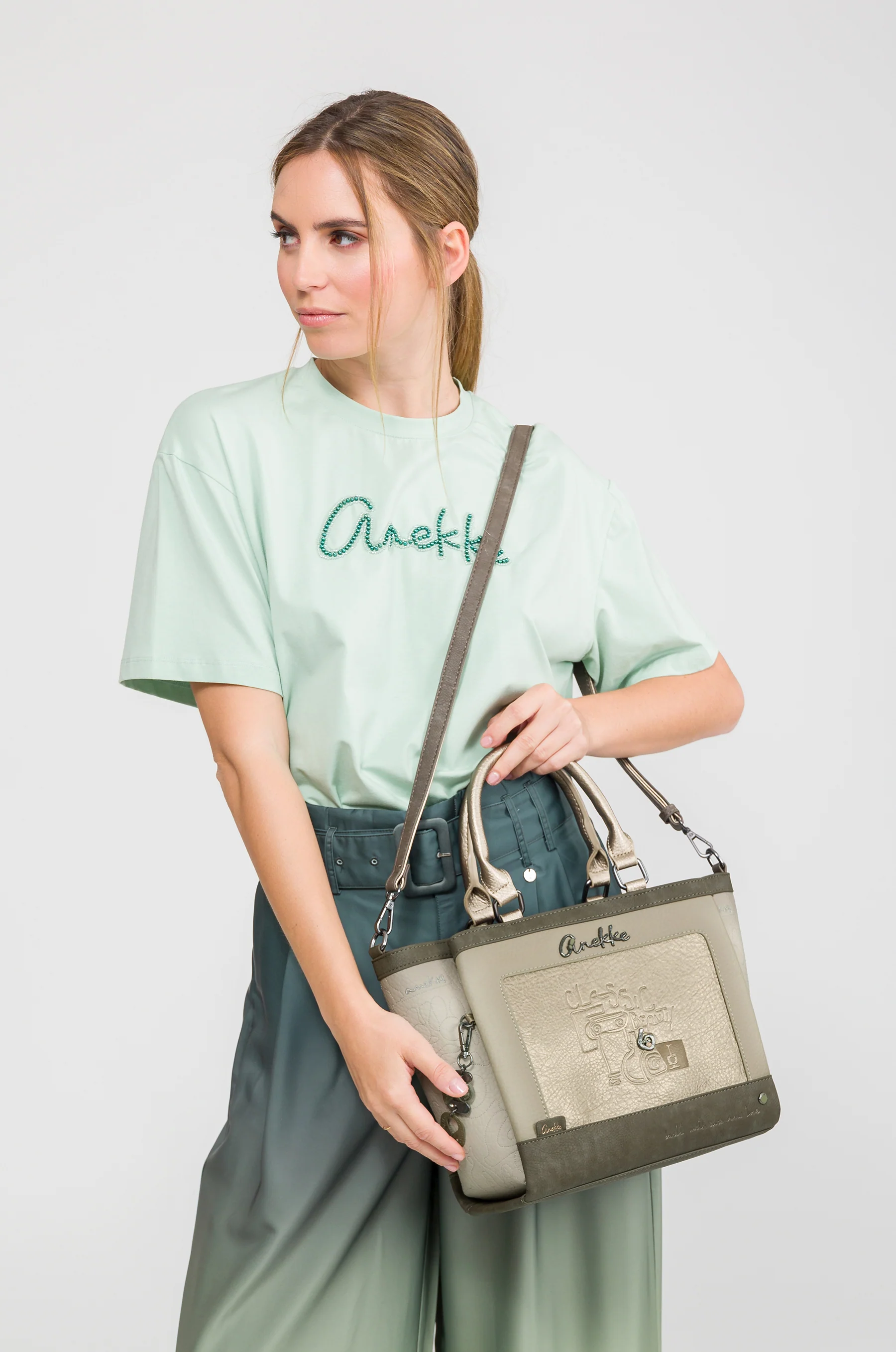 Short-handle bag Amphora - Image 4