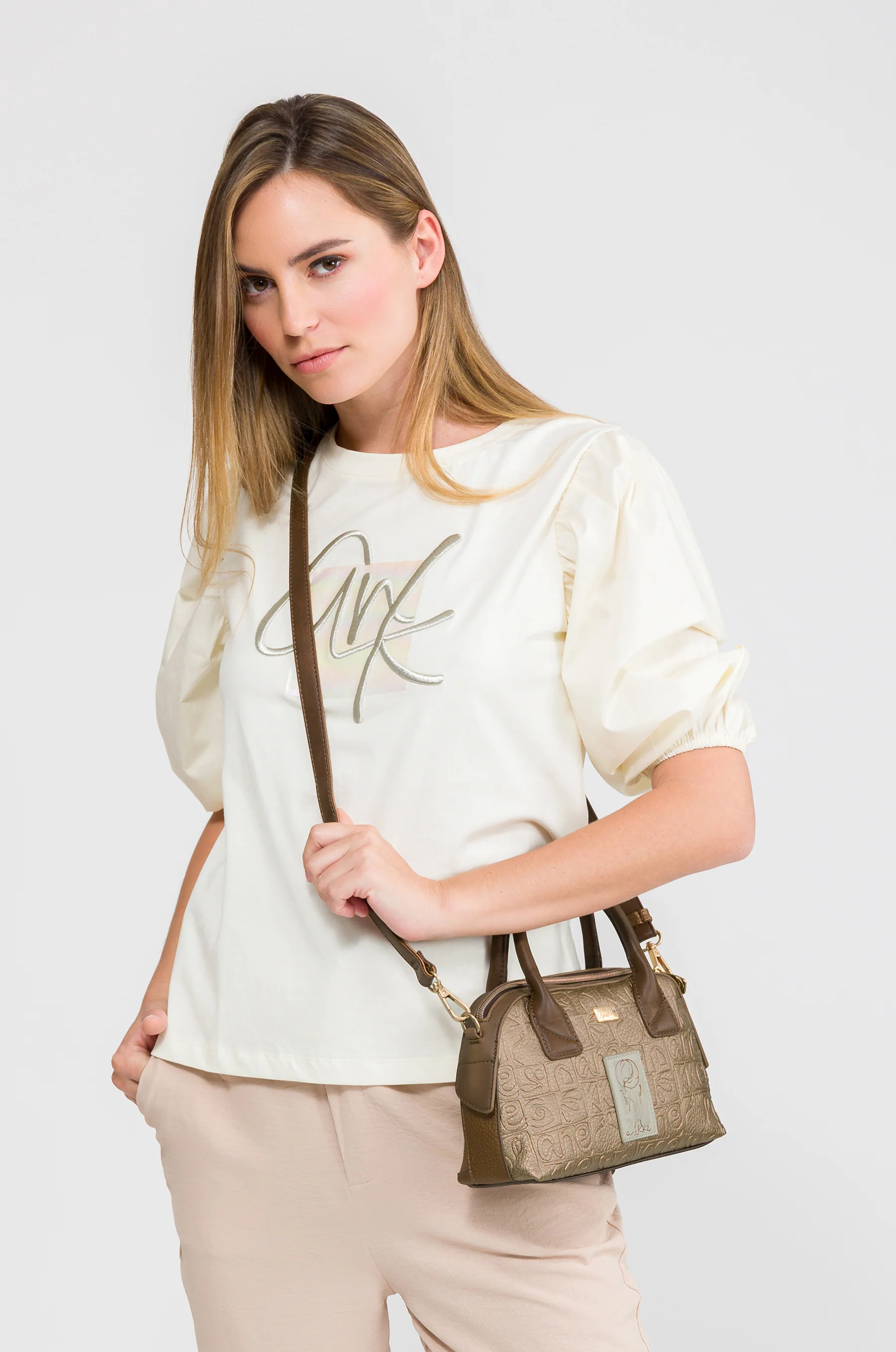Small short-handle bag Amphora - Image 4
