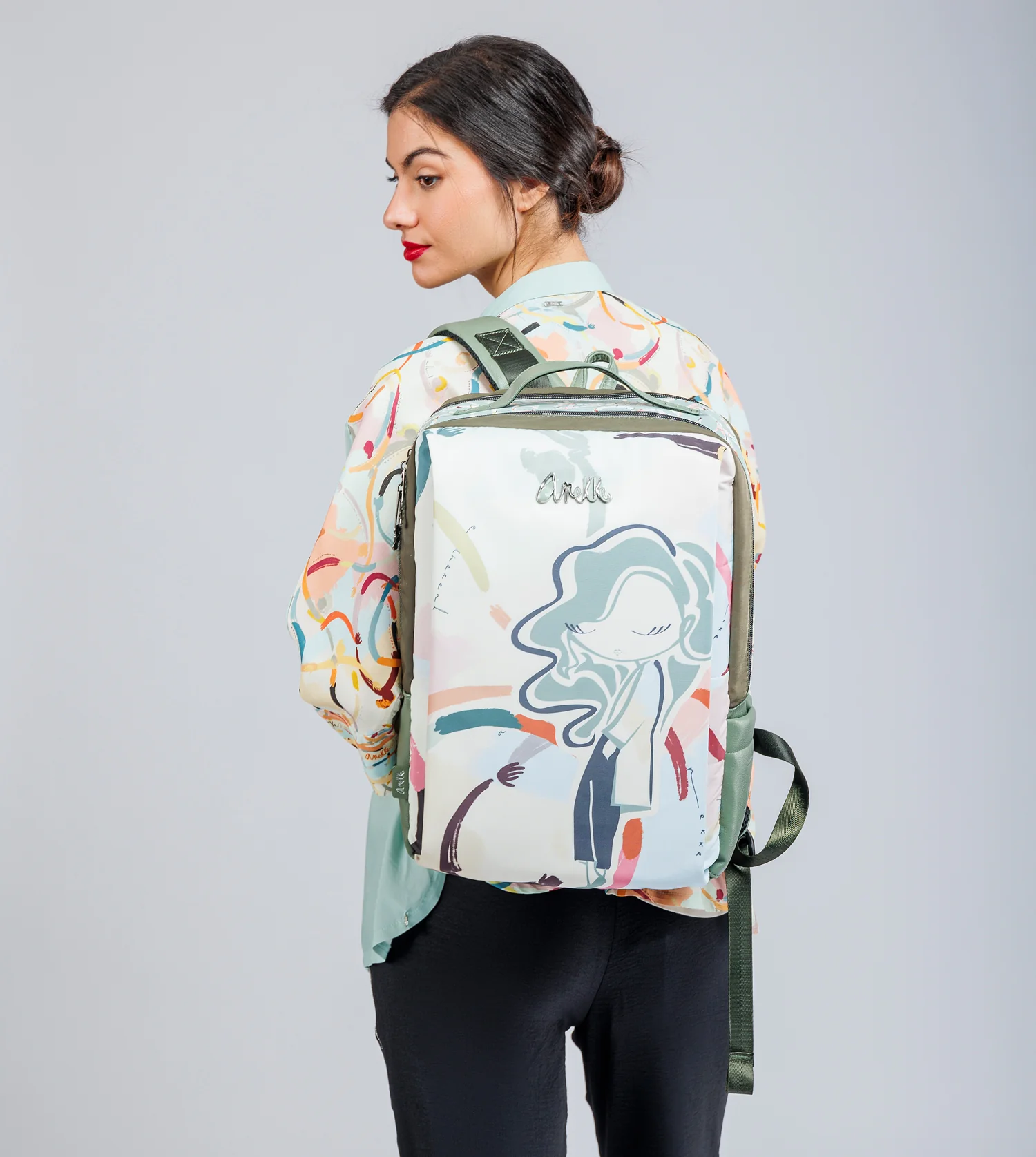 Smart Large Travel Backpack - Image 3