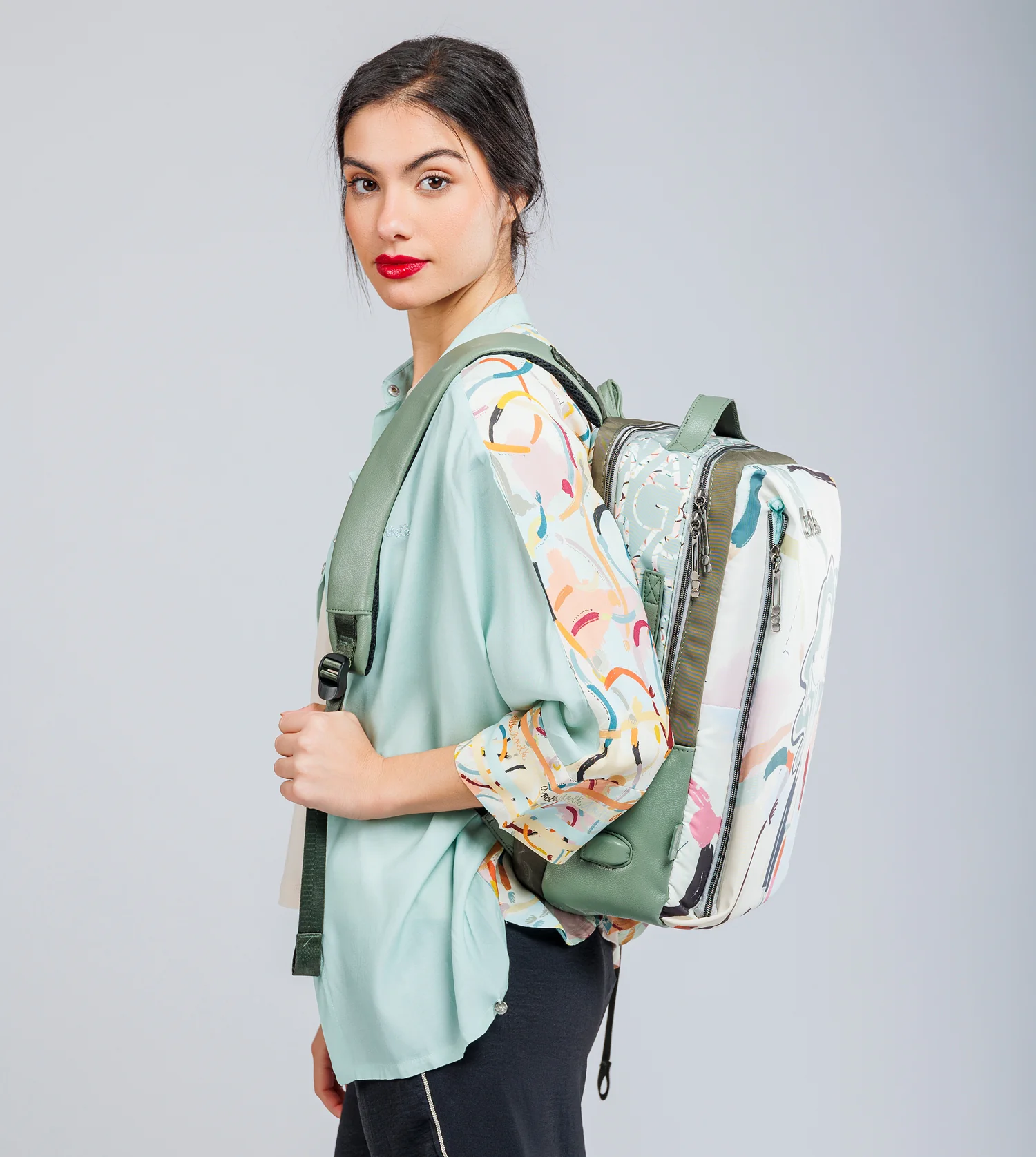 Smart Large Travel Backpack - Image 5