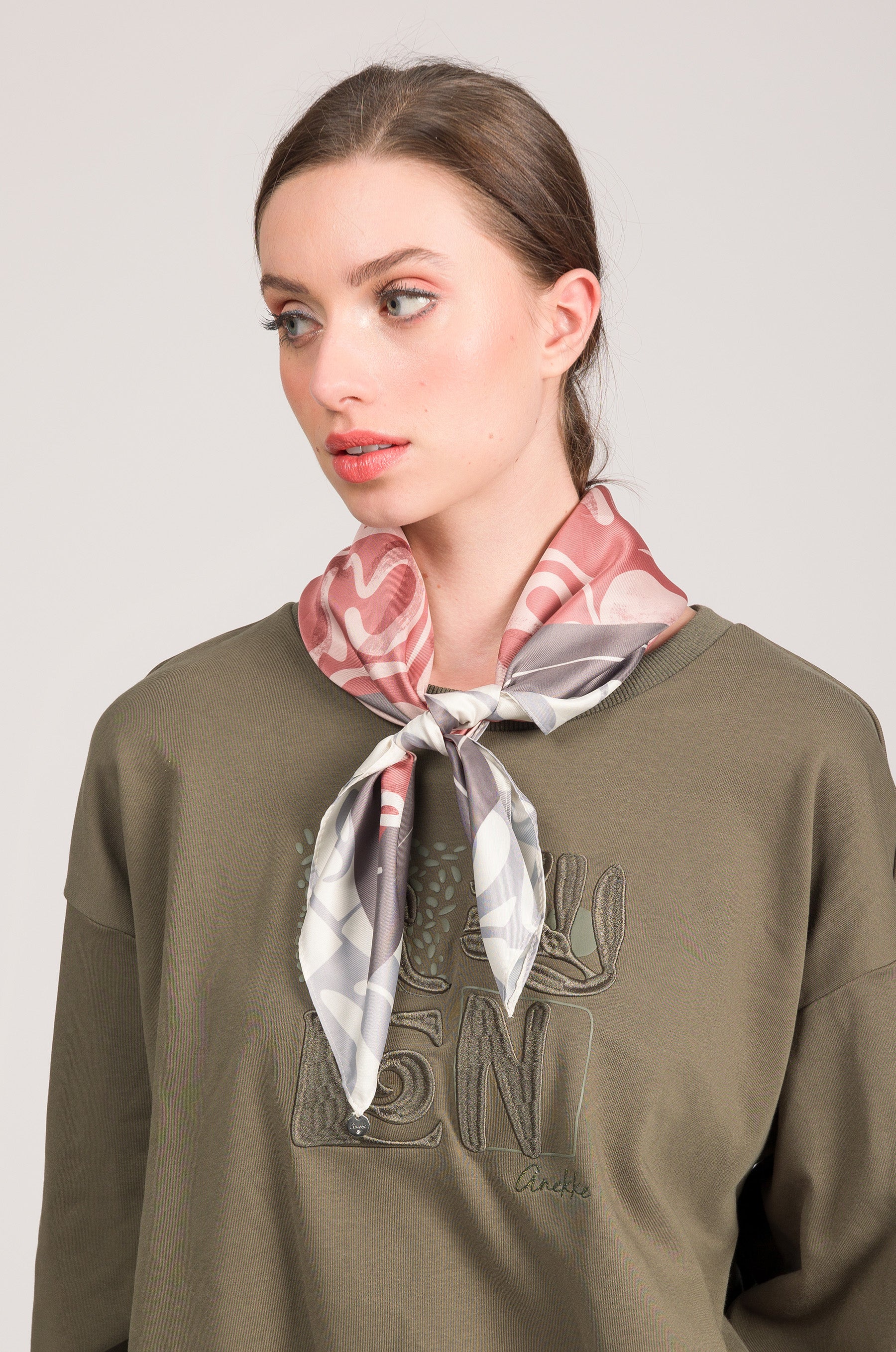 Square scarf Muse - Image 3
