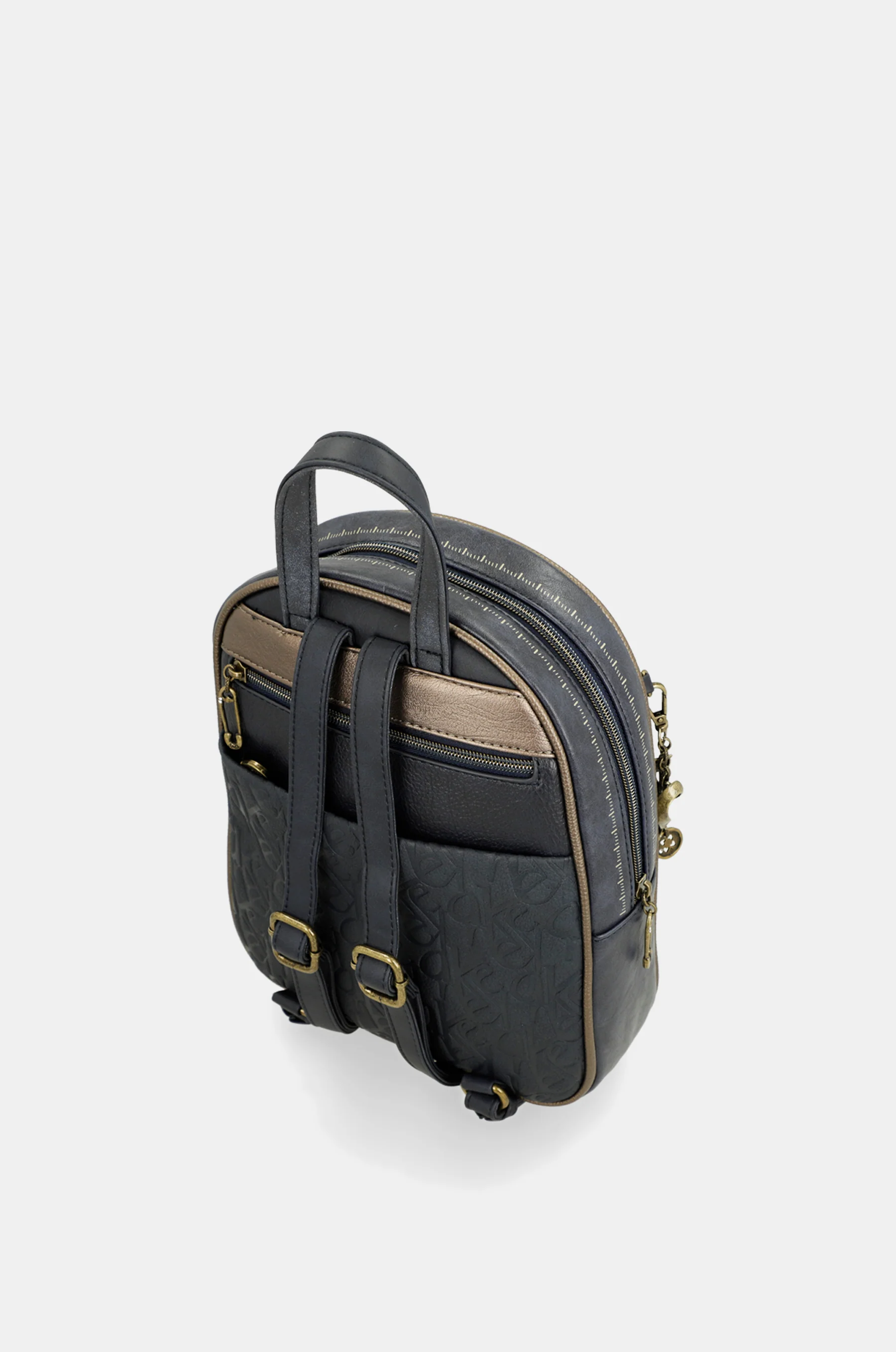 Studio backpack with front pocket - Image 7
