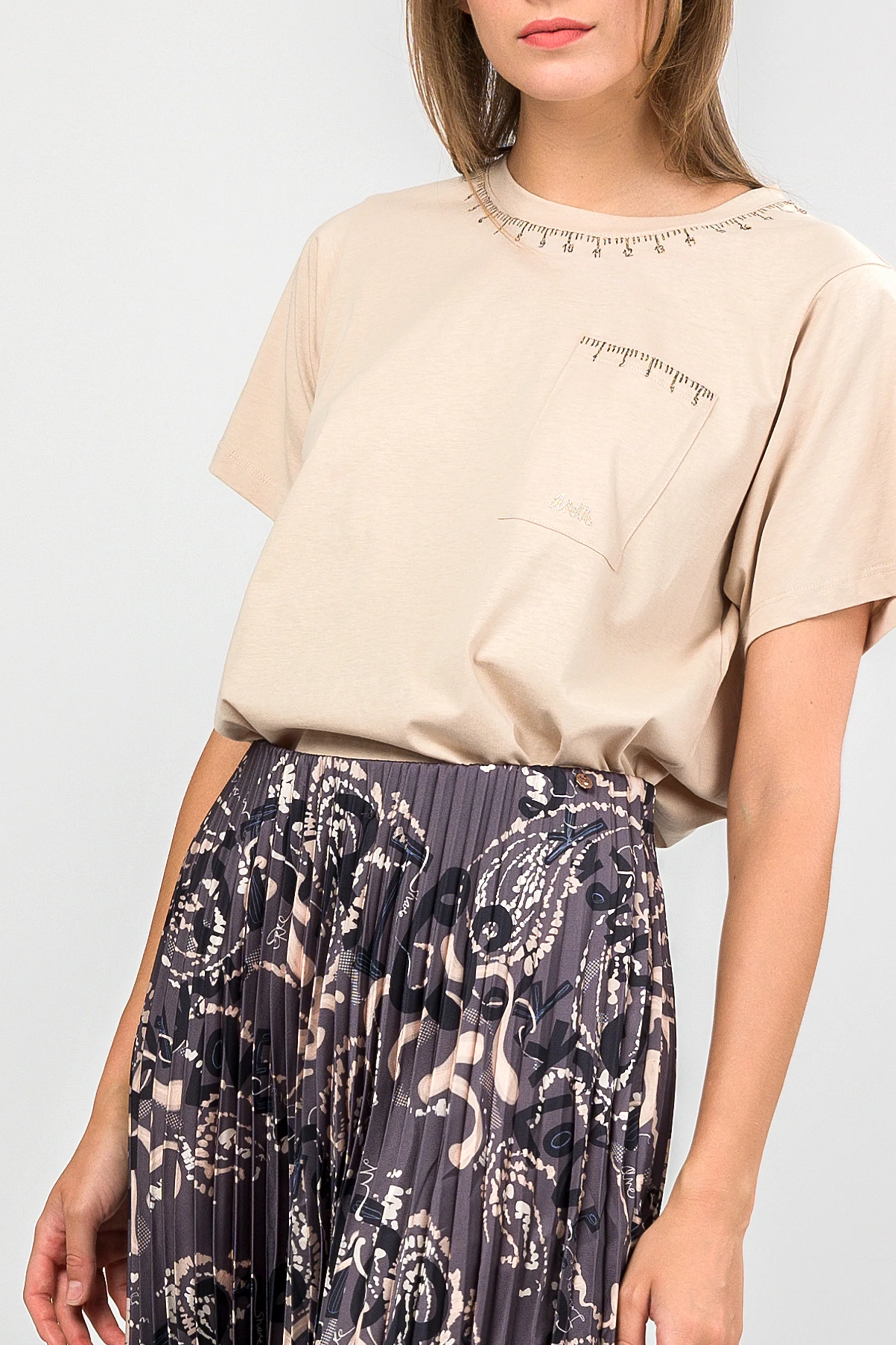Studio beige short sleeve T-shirt - Image 2