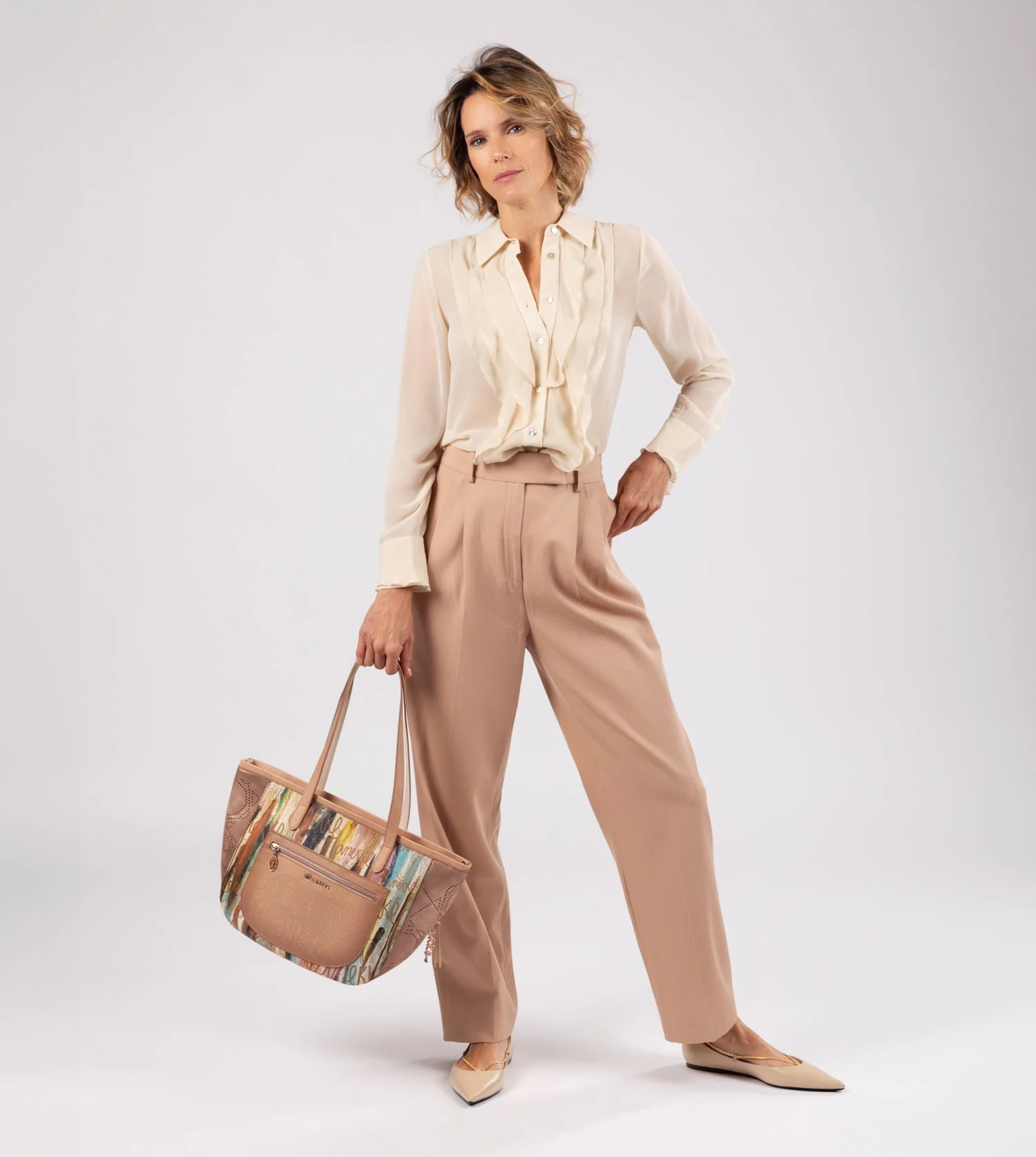 Studio nude large shopper - Image 9