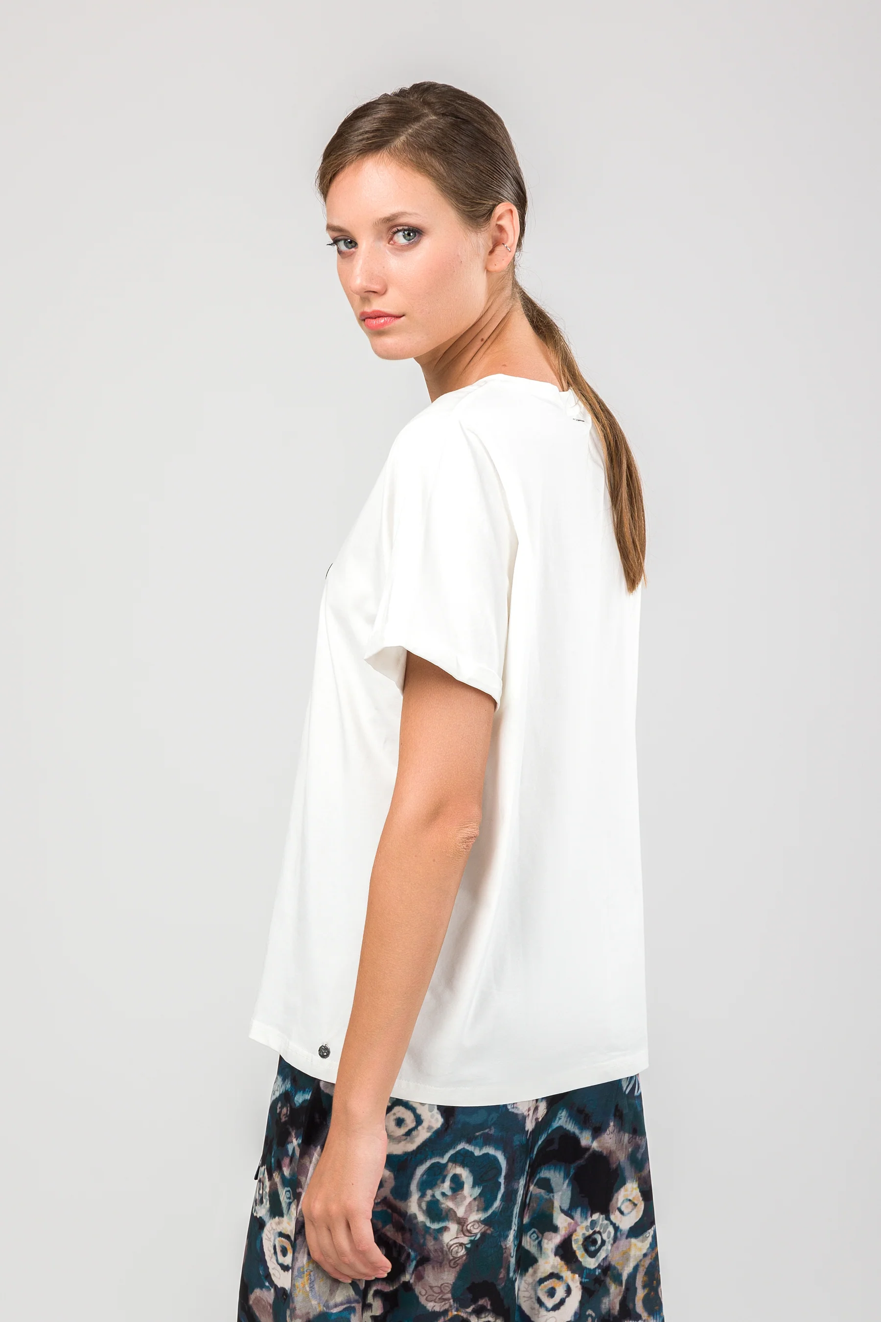 Studio white short sleeve T-shirt - Image 3