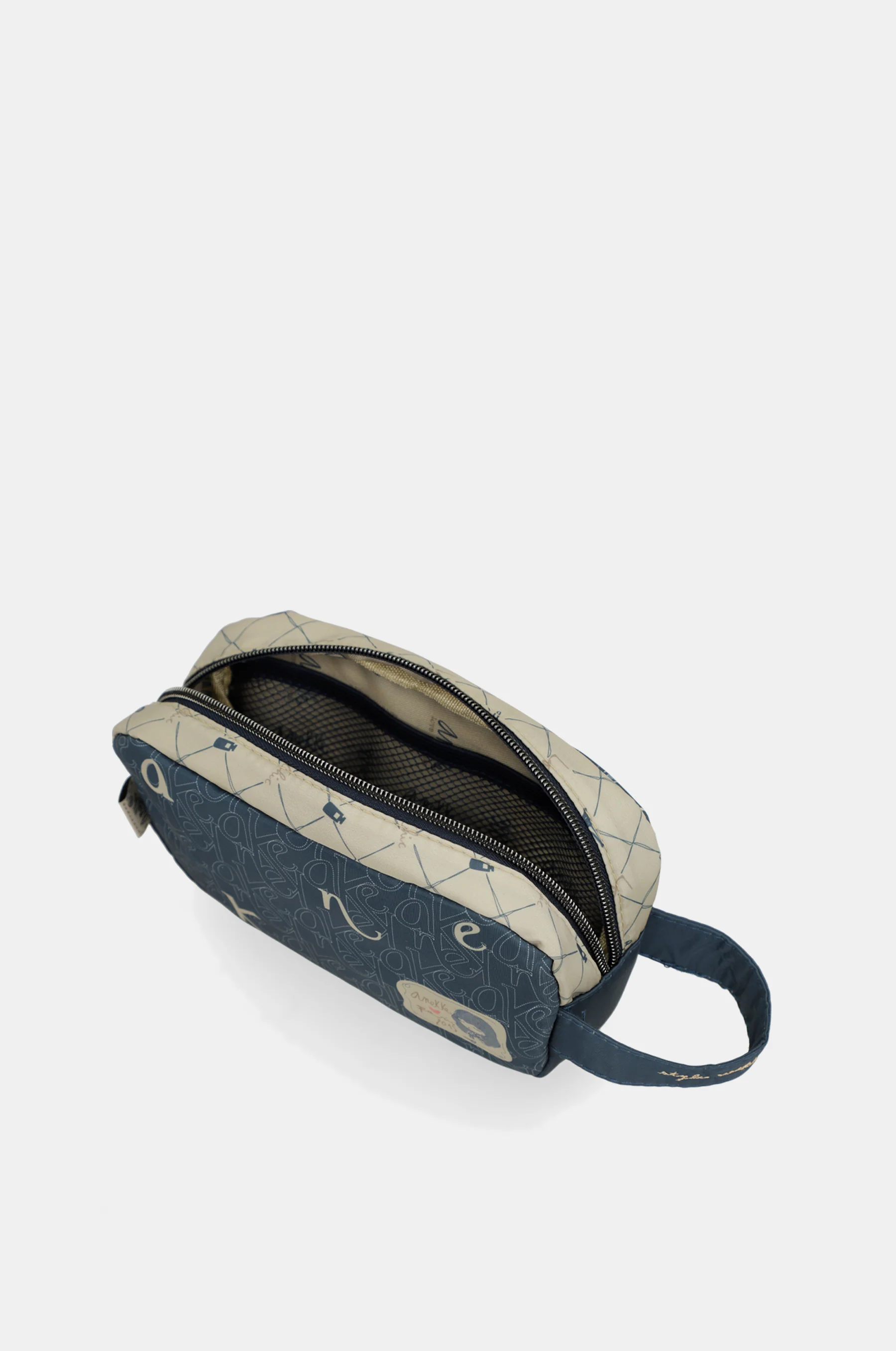 Travel toiletry bag - Image 4