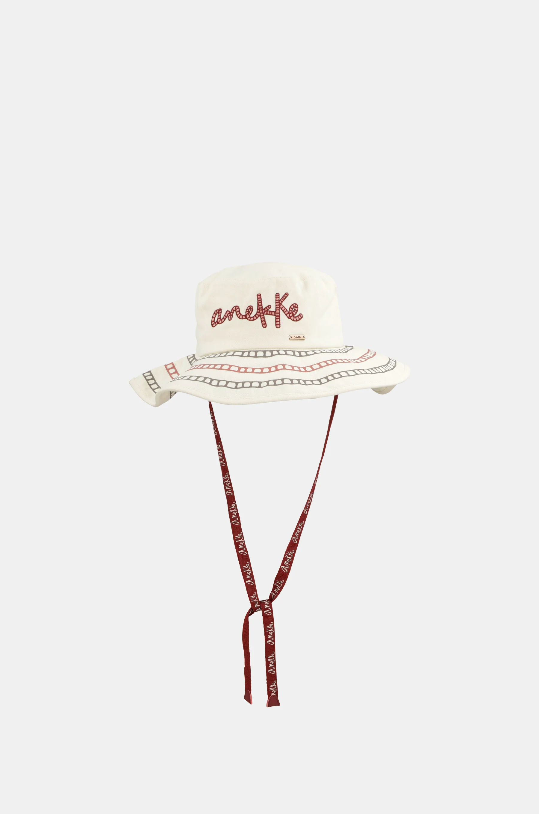 White bucket hat