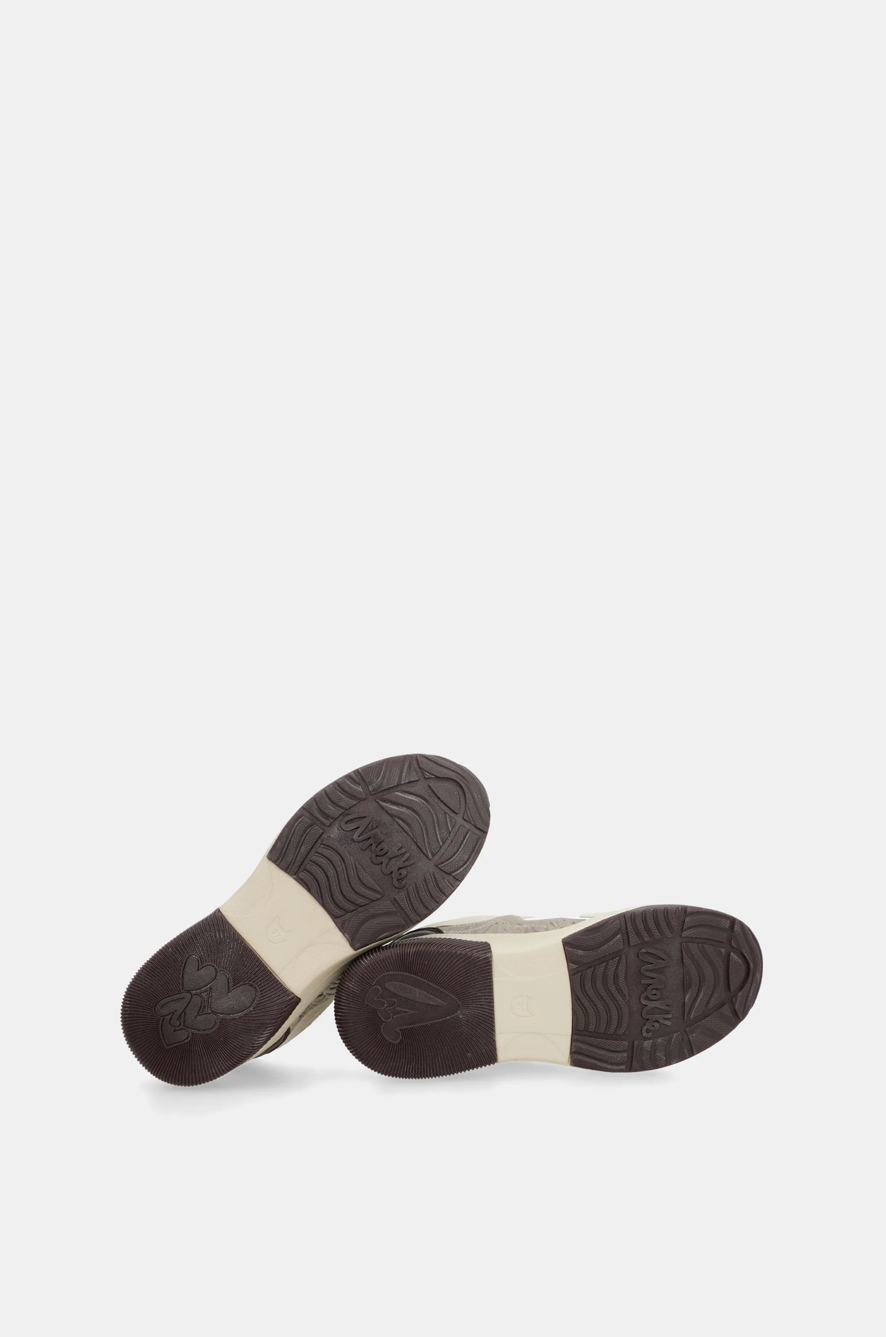 White & burgundy sneakers - Image 6