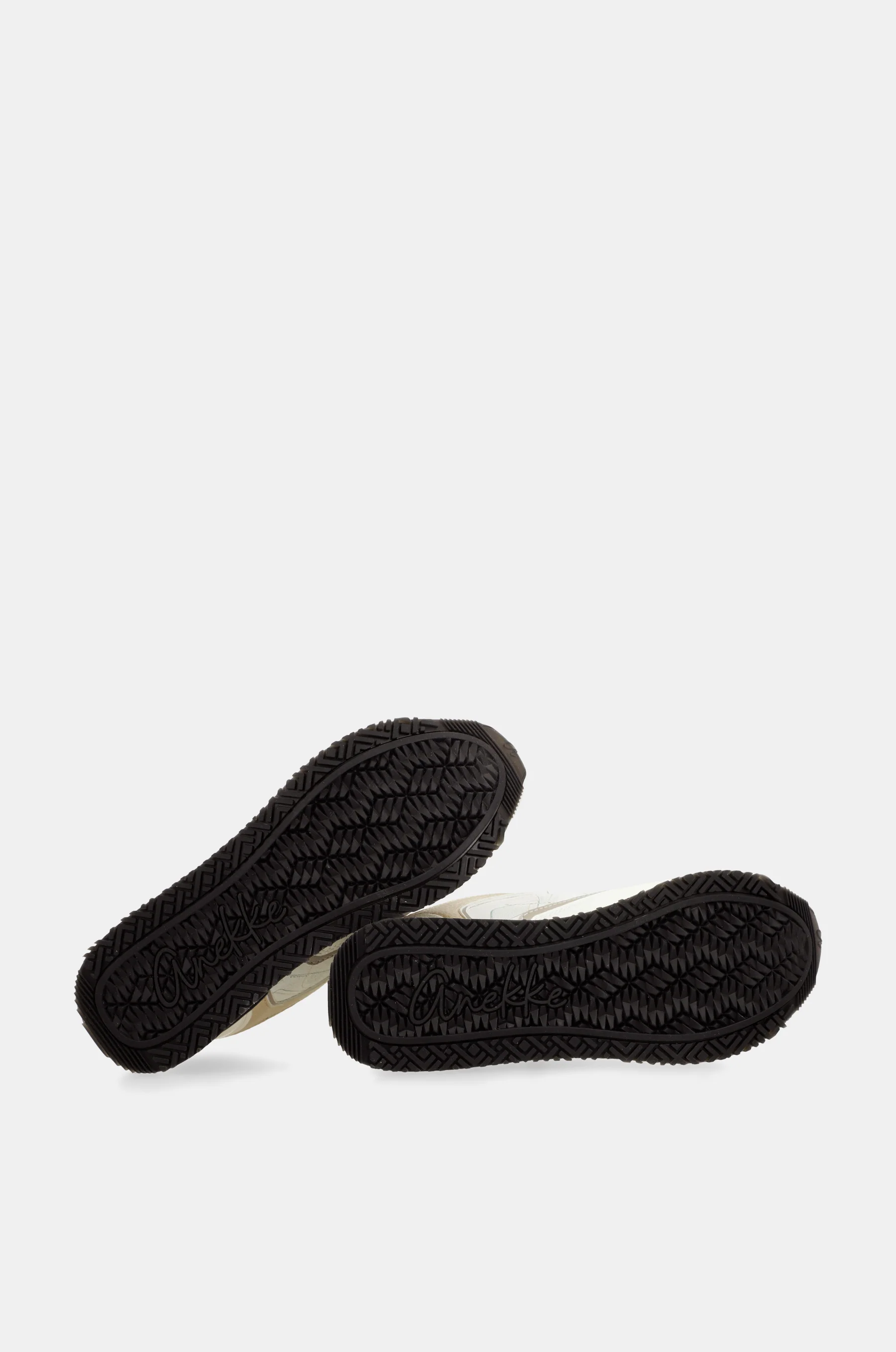 White sneakers with black details - Image 6