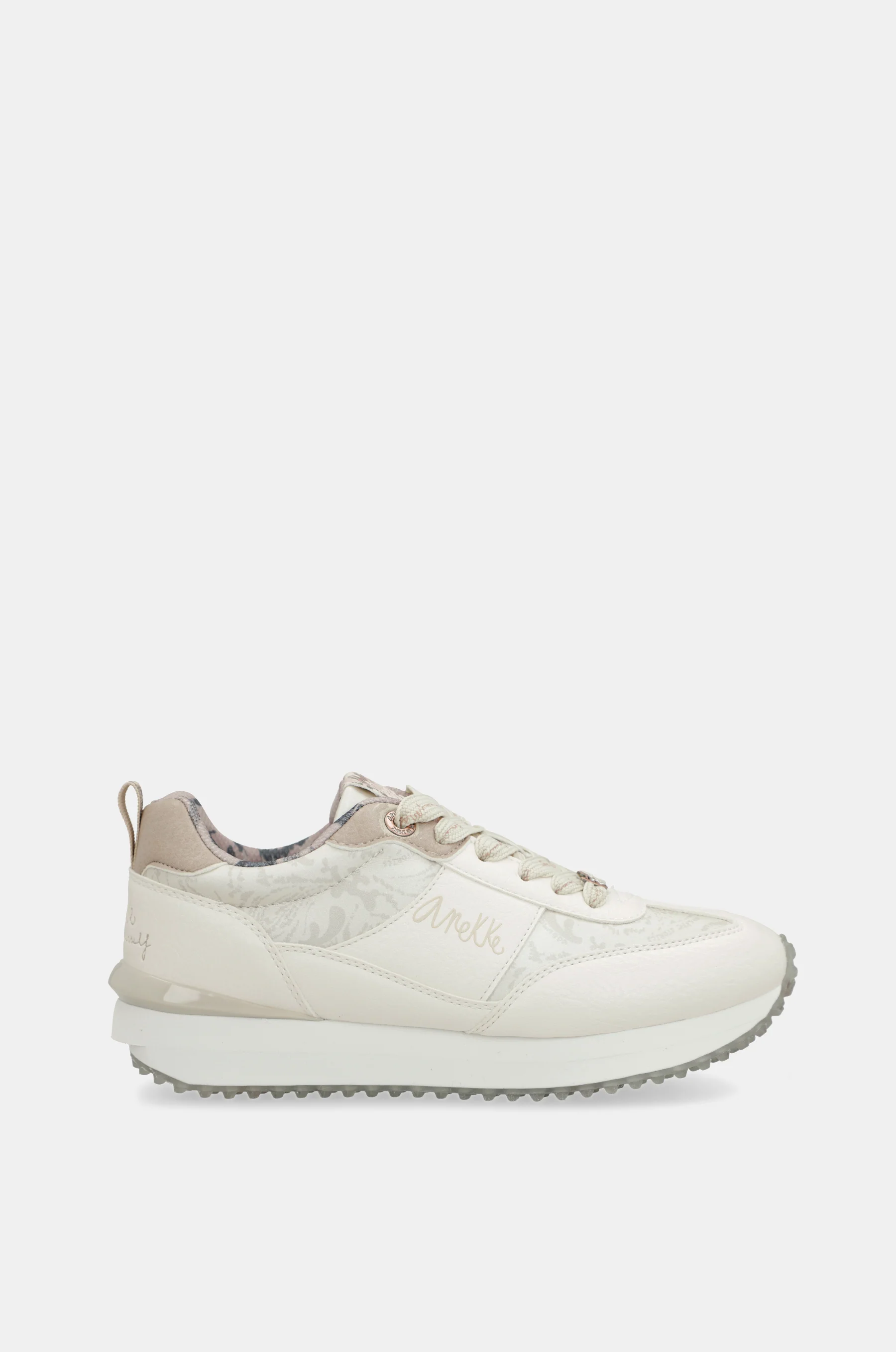 White sneakers with multicoloured sole
